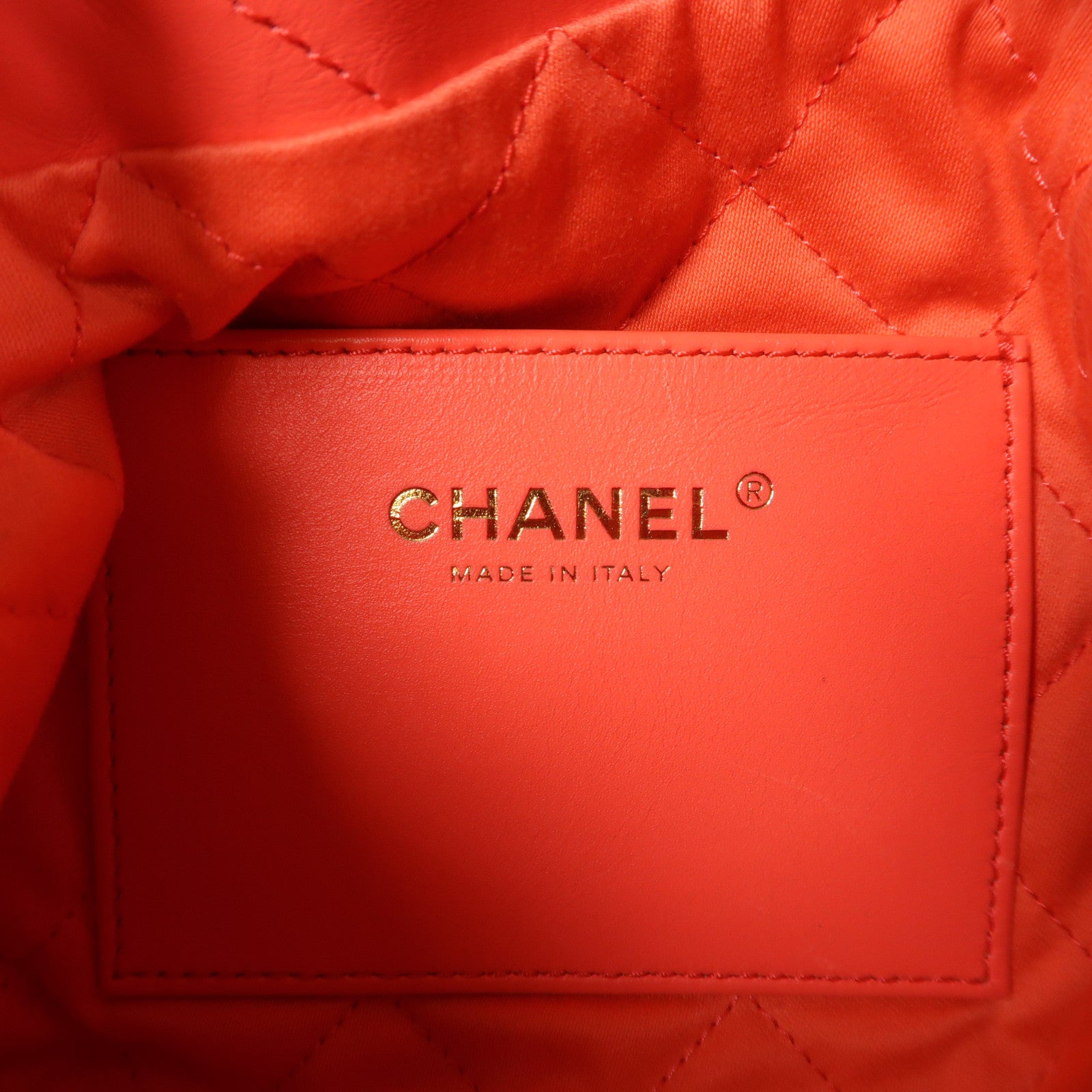 CHANEL 【激減優惠】牛皮皮革Chanel 22金扣鏈帶肩背袋