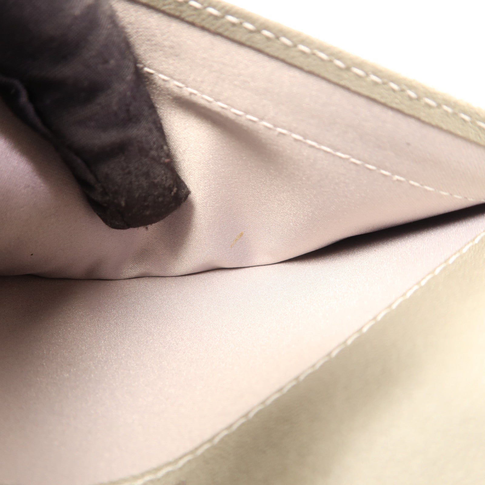 CHANEL 羊皮皮革Long Bifold Wallet銀扣長錢包