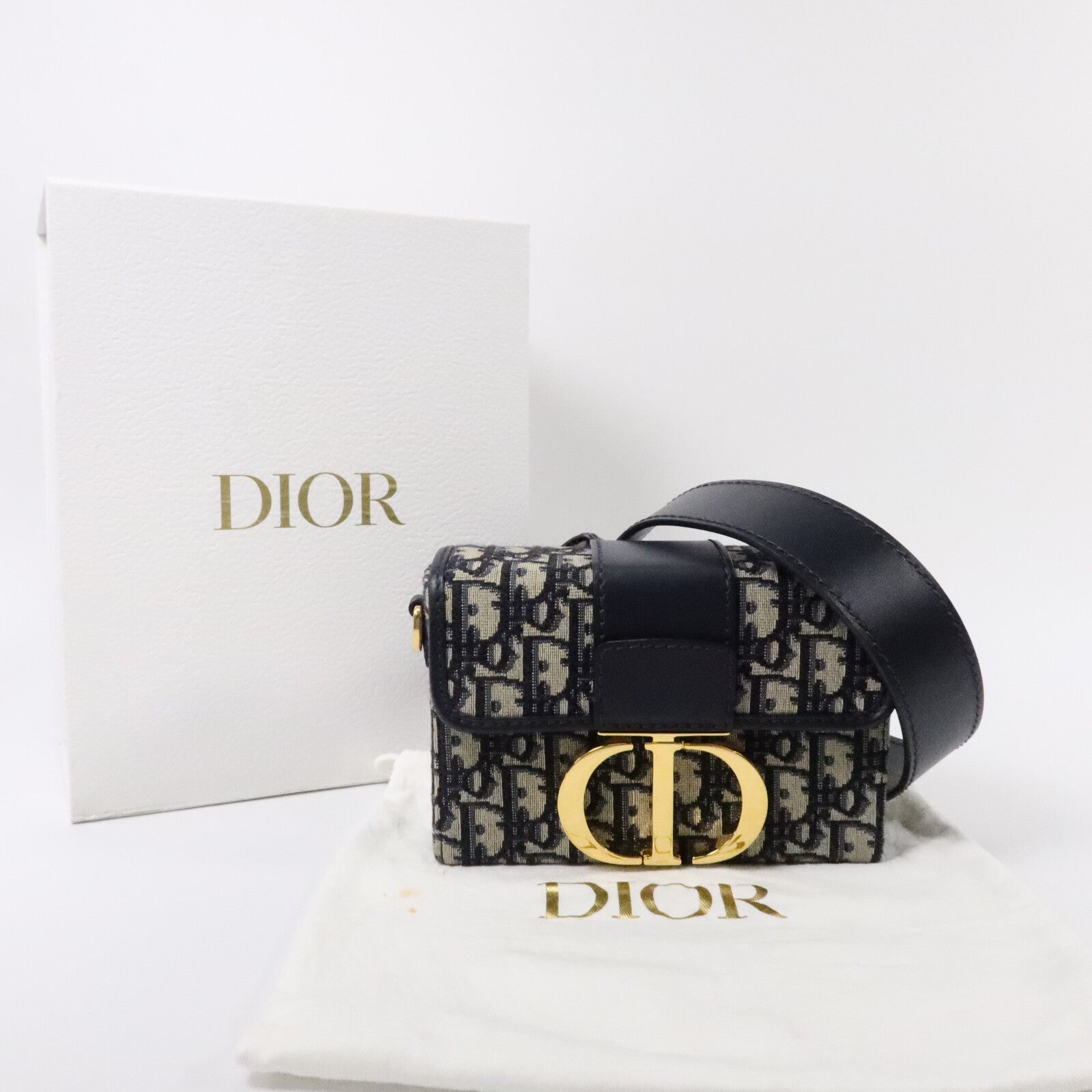 Dior 帆布Obilqne Montaigne 30 Box肩背袋