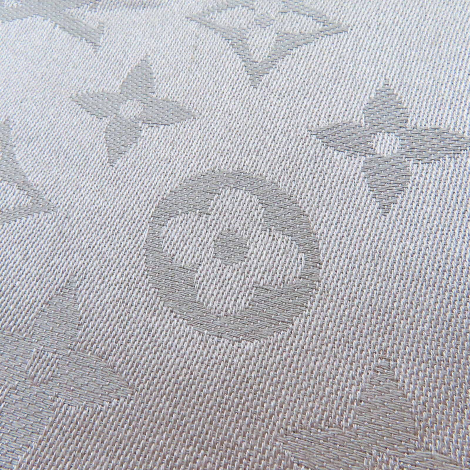 LOUIS VUITTON 絲質Scarf圍巾灰色