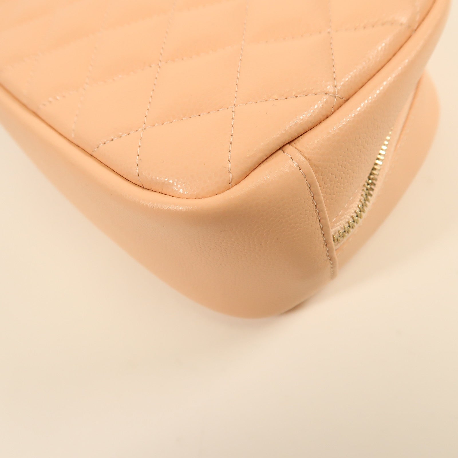 CHANEL 牛皮皮革Cosmetic Pouch金扣化妝袋