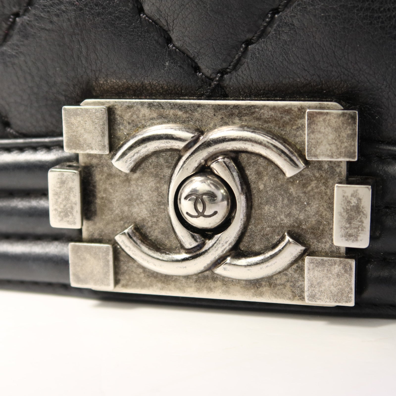 CHANEL 牛皮皮革Boy 25鏈帶肩背袋