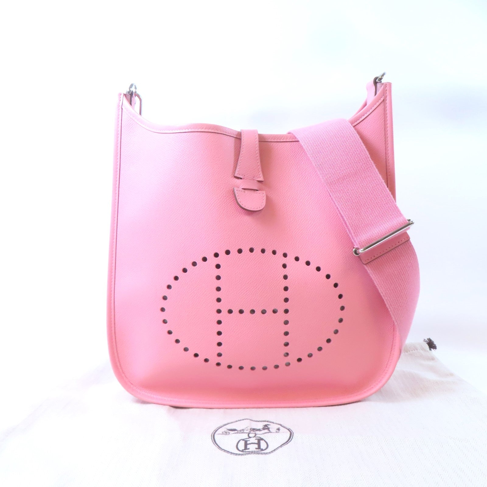 HERMES Epsom皮革Evelyne PM銀扣肩背袋粉紅色