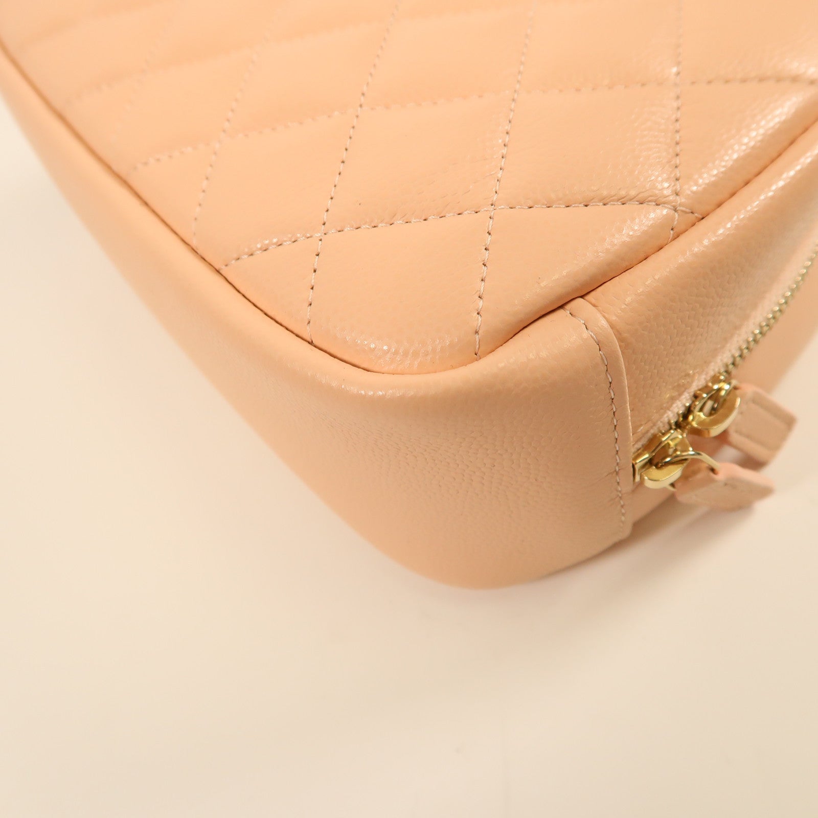 CHANEL 牛皮皮革Cosmetic Pouch金扣化妝袋