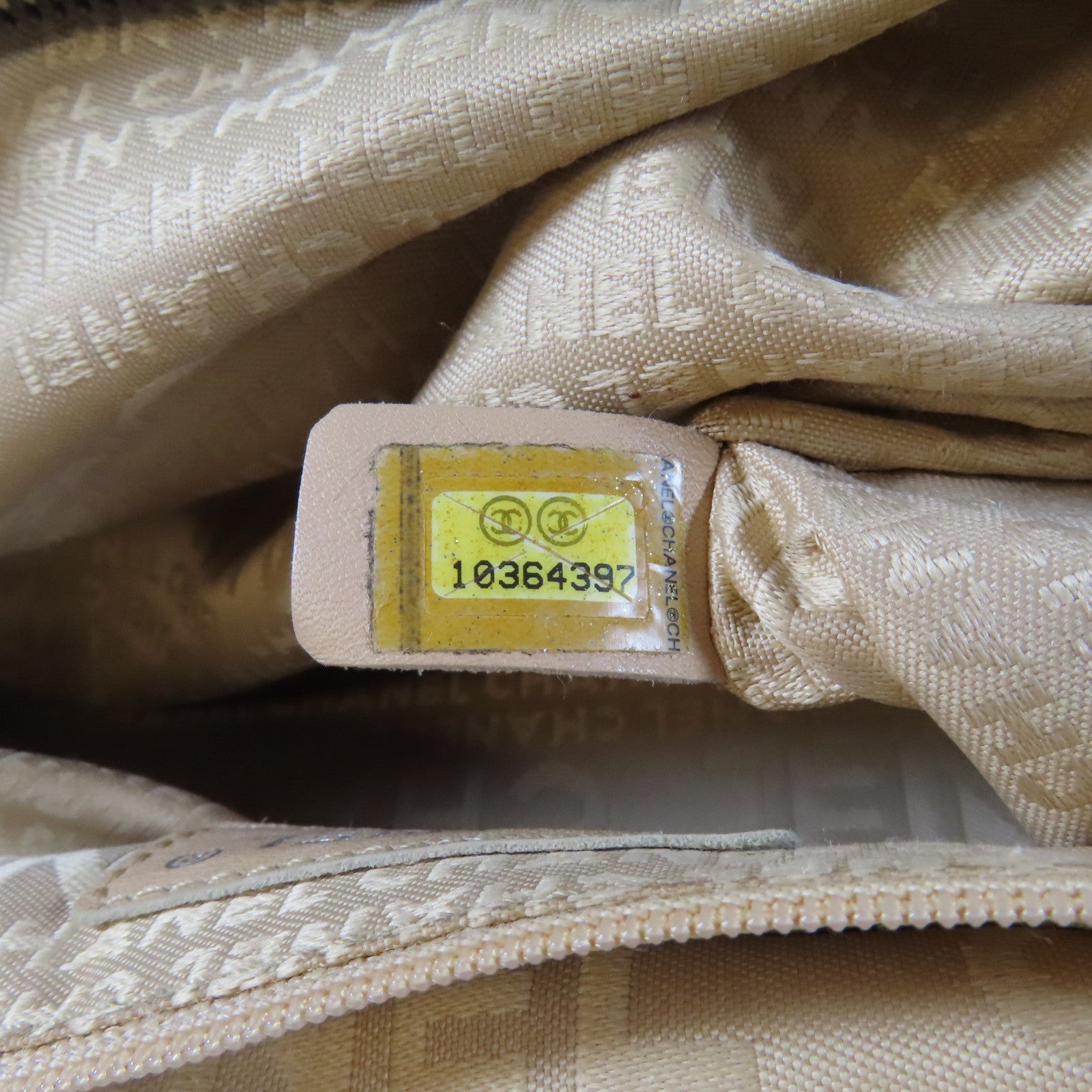 CHANEL 【激減優惠】Caviar皮革Vintage Shoulder Bag銀扣肩背袋杏色