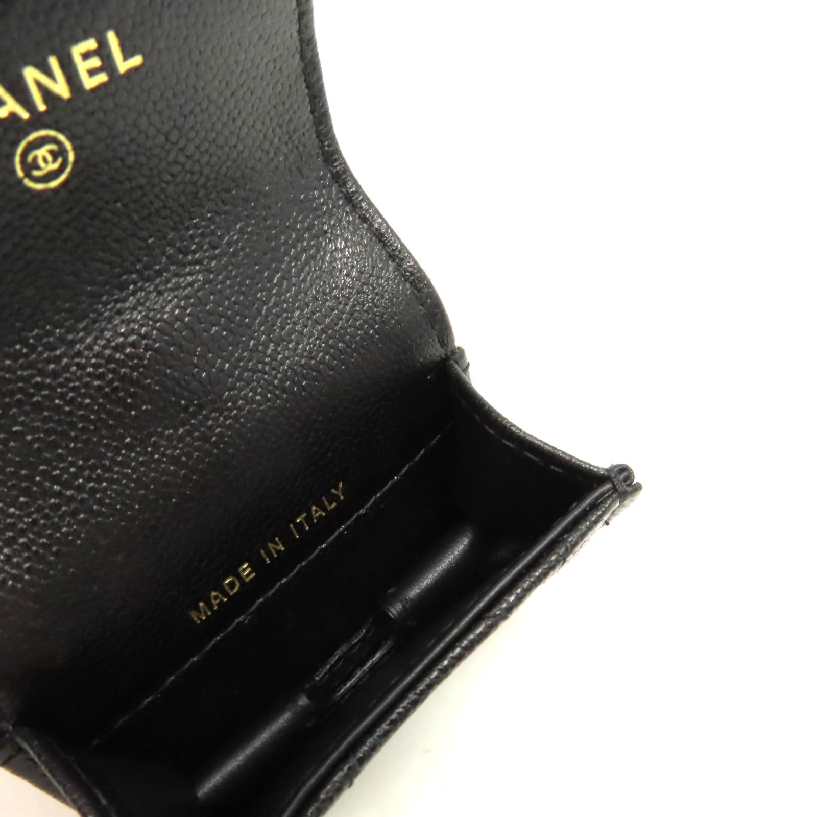 CHANEL 菱格Caviar皮革Phone And Airpods Case金扣鏈帶手機/耳機袋黑色
