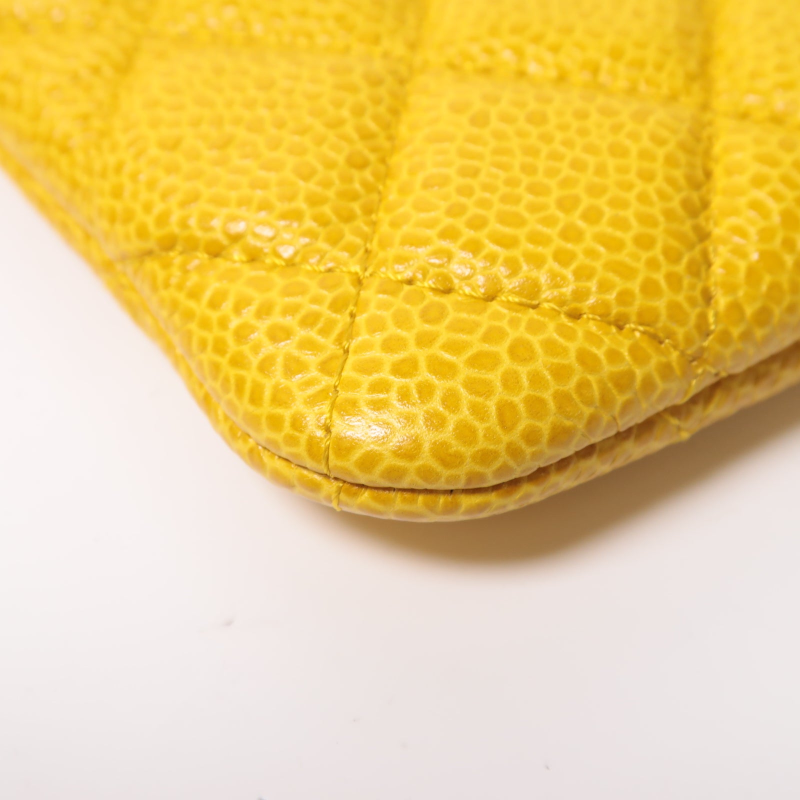CHANEL 【激減優惠】菱格Caviar皮革Clutch Bag金扣手拿包黃色