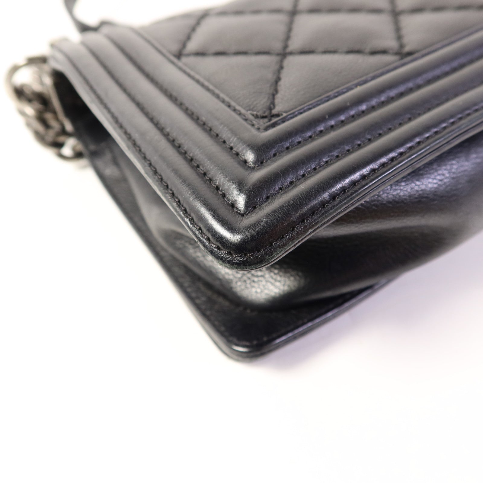 CHANEL 牛皮皮革Boy 25鏈帶肩背袋