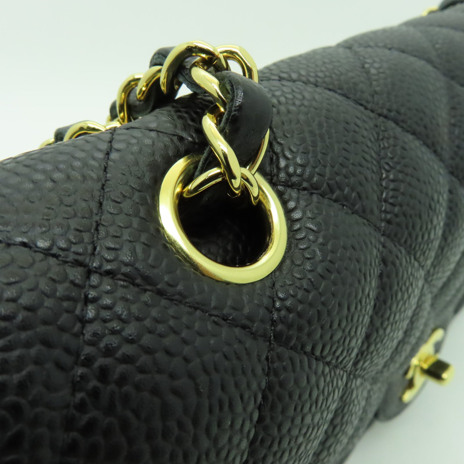CHANEL 菱格Caviar皮革Classic Flap 25金扣鏈帶肩背袋黒色