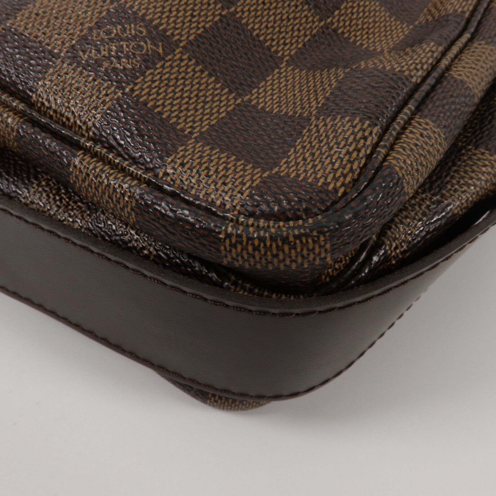 LOUIS VUITTON Damier Naviglio肩背袋