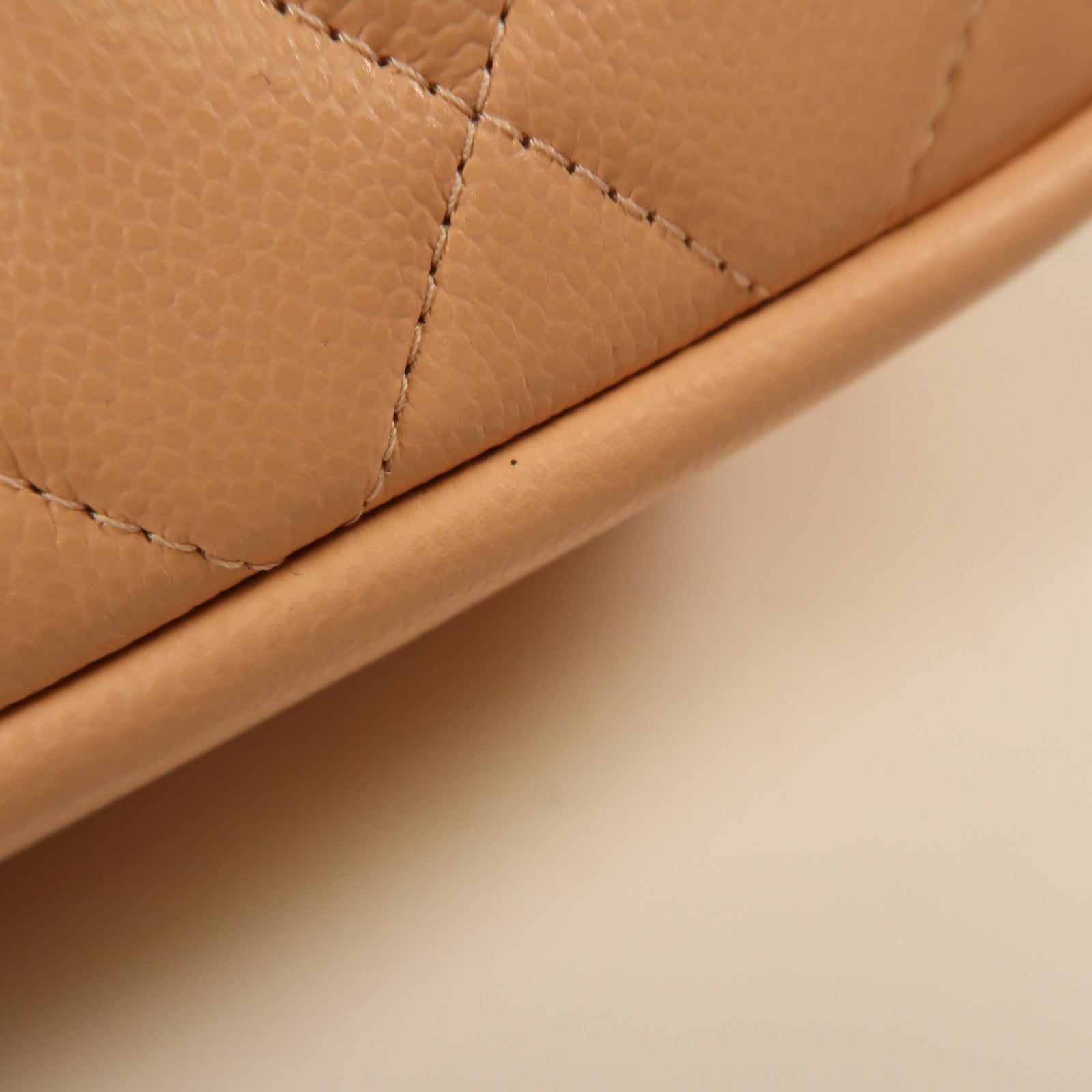 CHANEL 牛皮皮革Cosmetic Pouch金扣化妝袋