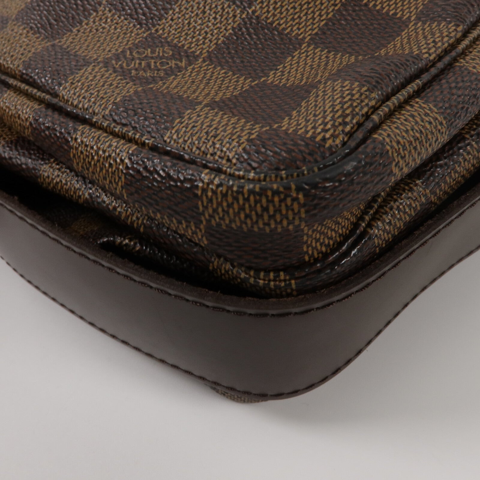LOUIS VUITTON Damier Naviglio肩背袋