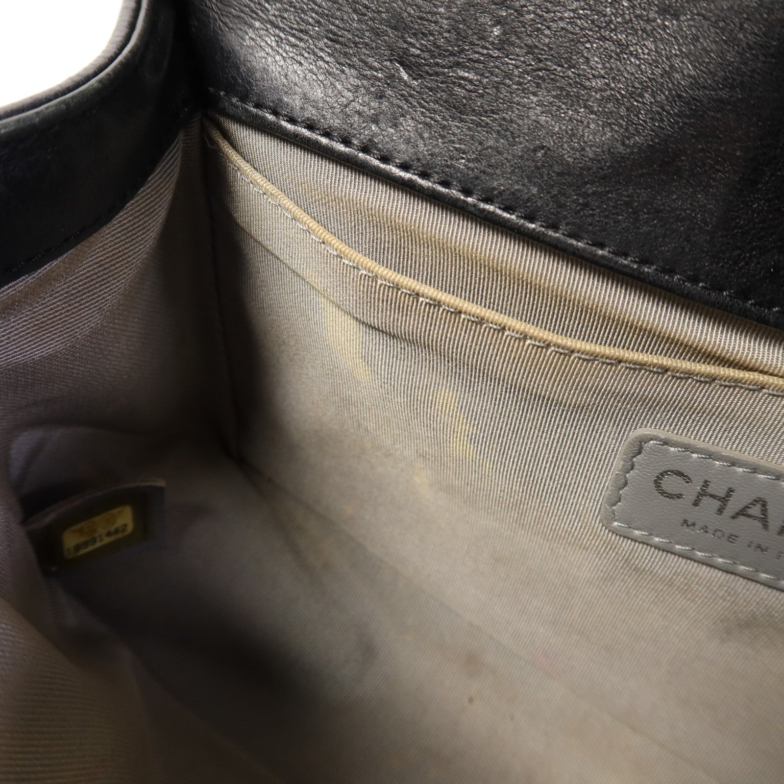 CHANEL 牛皮皮革Boy 25鏈帶肩背袋