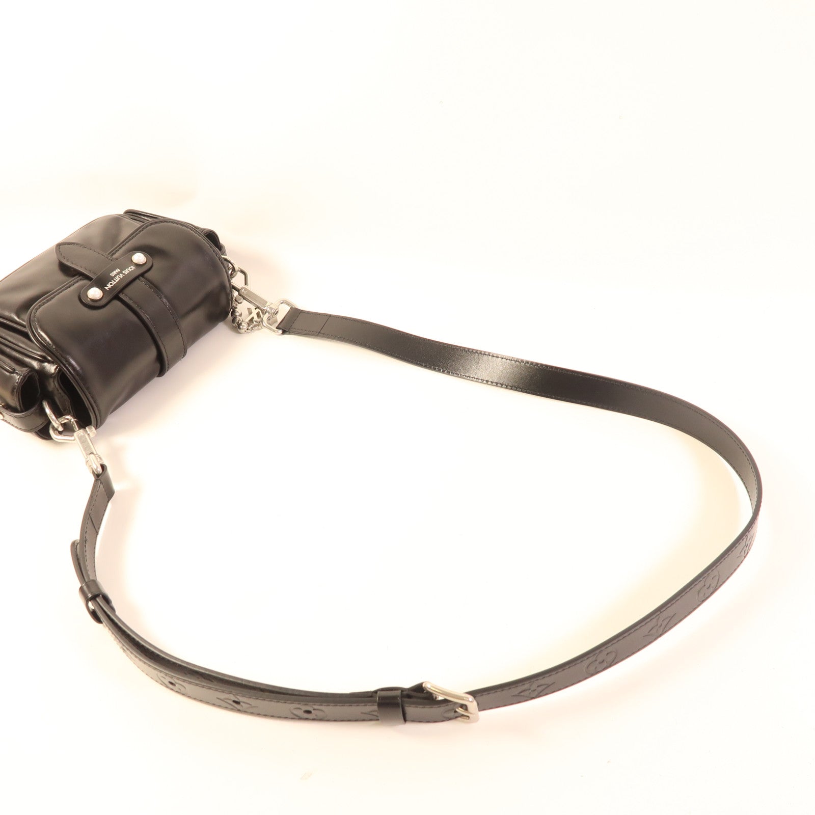 LOUIS VUITTON 牛皮皮革Cargo Wearable Wallet銀扣肩背袋