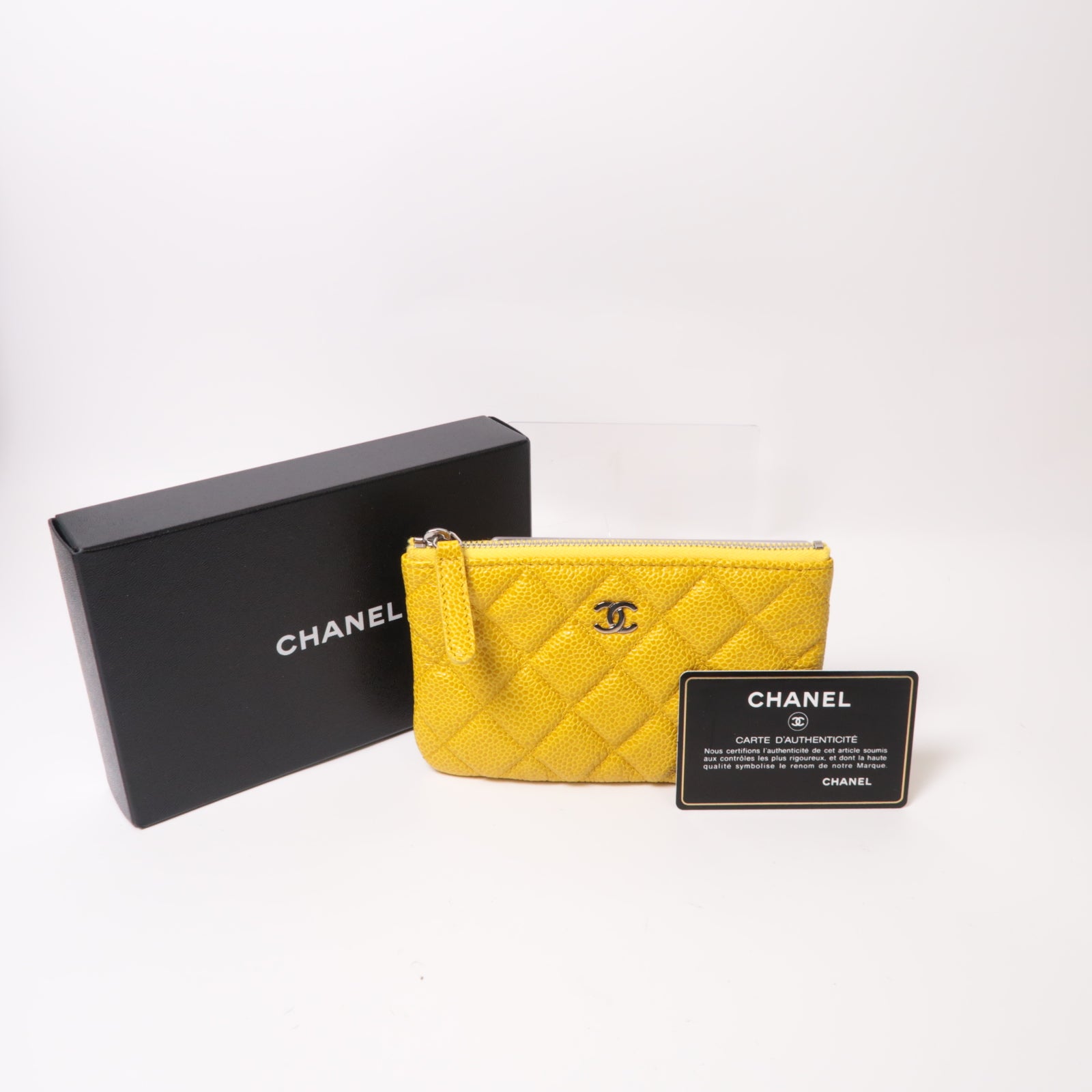 CHANEL 【激減優惠】菱格Caviar皮革Clutch Bag金扣手拿包黃色