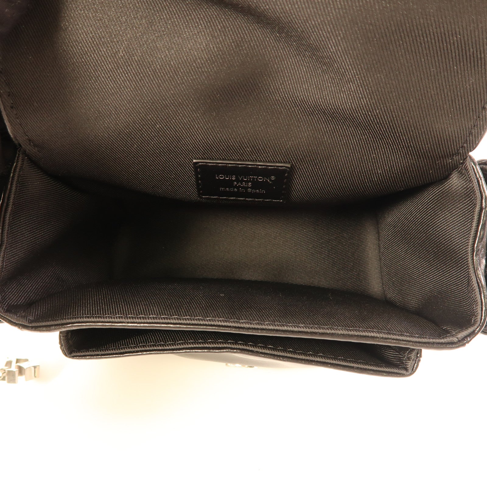 LOUIS VUITTON 牛皮皮革Cargo Wearable Wallet銀扣肩背袋
