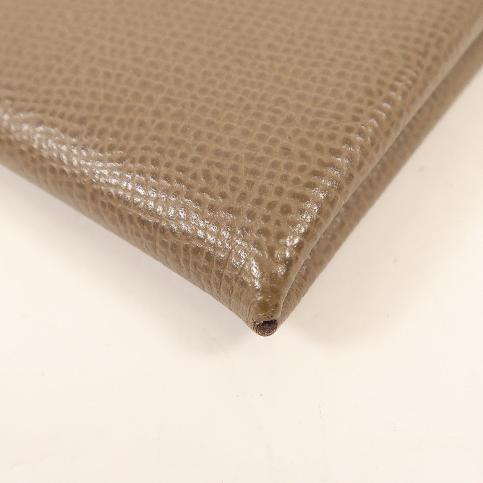 HERMES Epsom皮革Calvi銀扣卡片套Etoupe