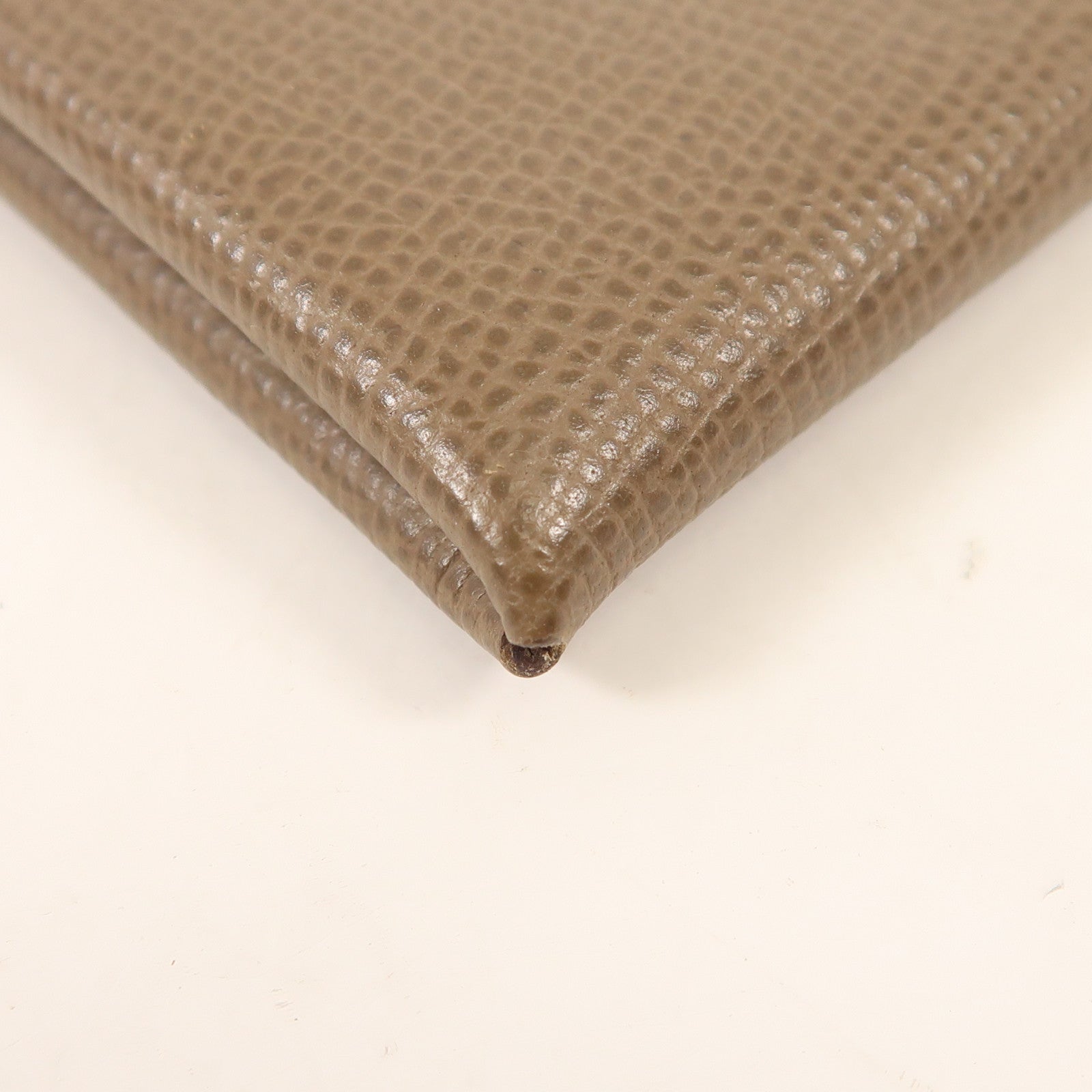 HERMES Epsom皮革Calvi銀扣卡片套Etoupe