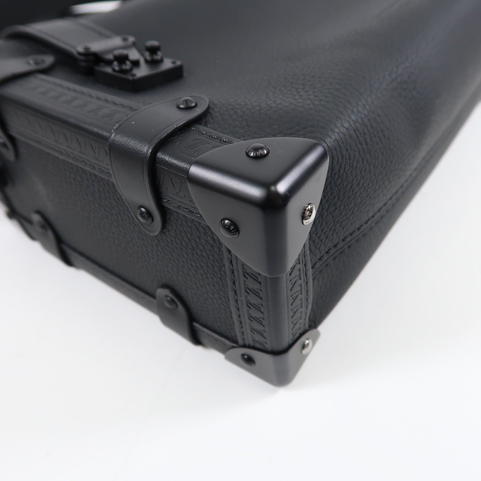 LOUIS VUITTON 牛皮皮革Side Trunk MM黑扣手挽肩背兩用袋
