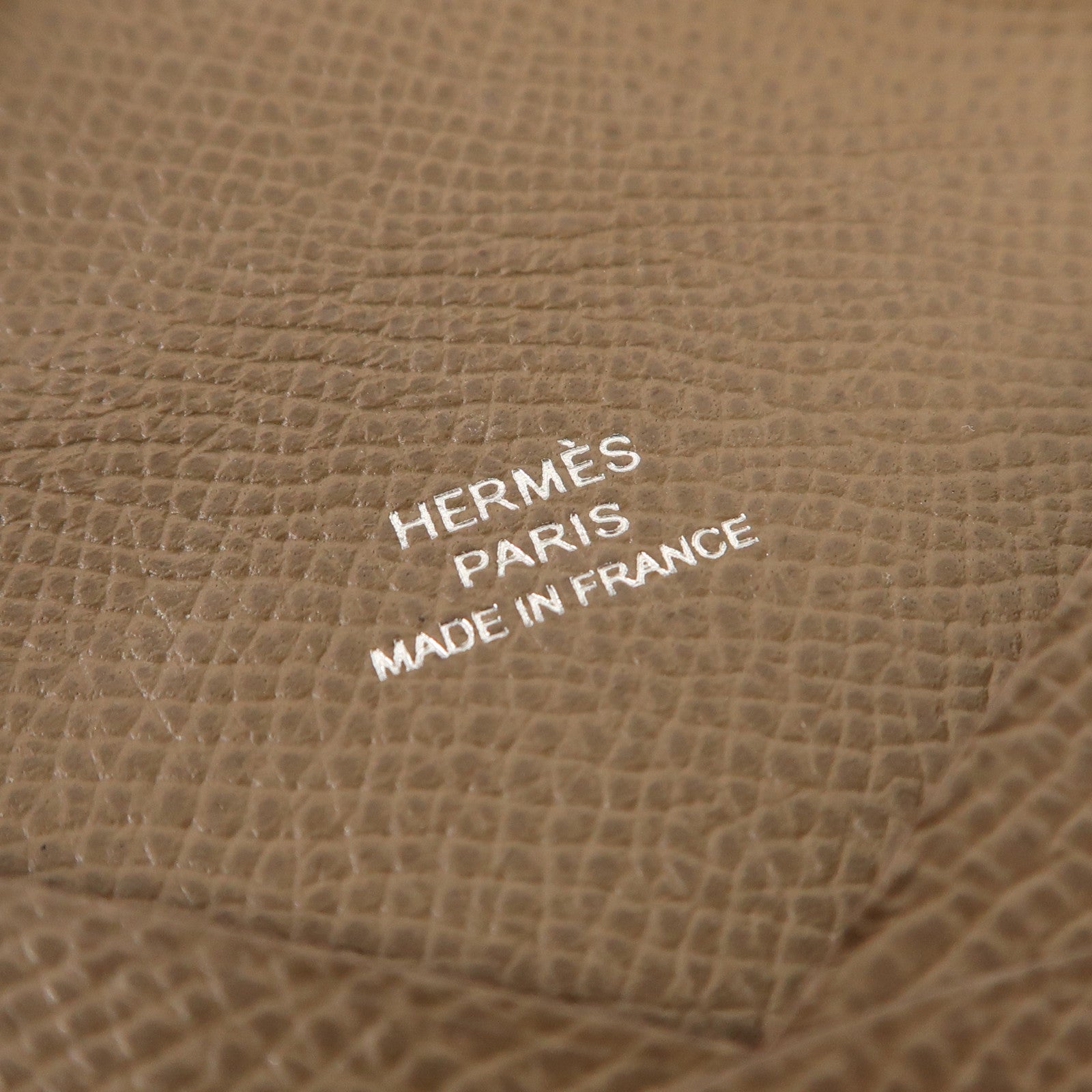 HERMES Epsom皮革Calvi銀扣卡片套Etoupe