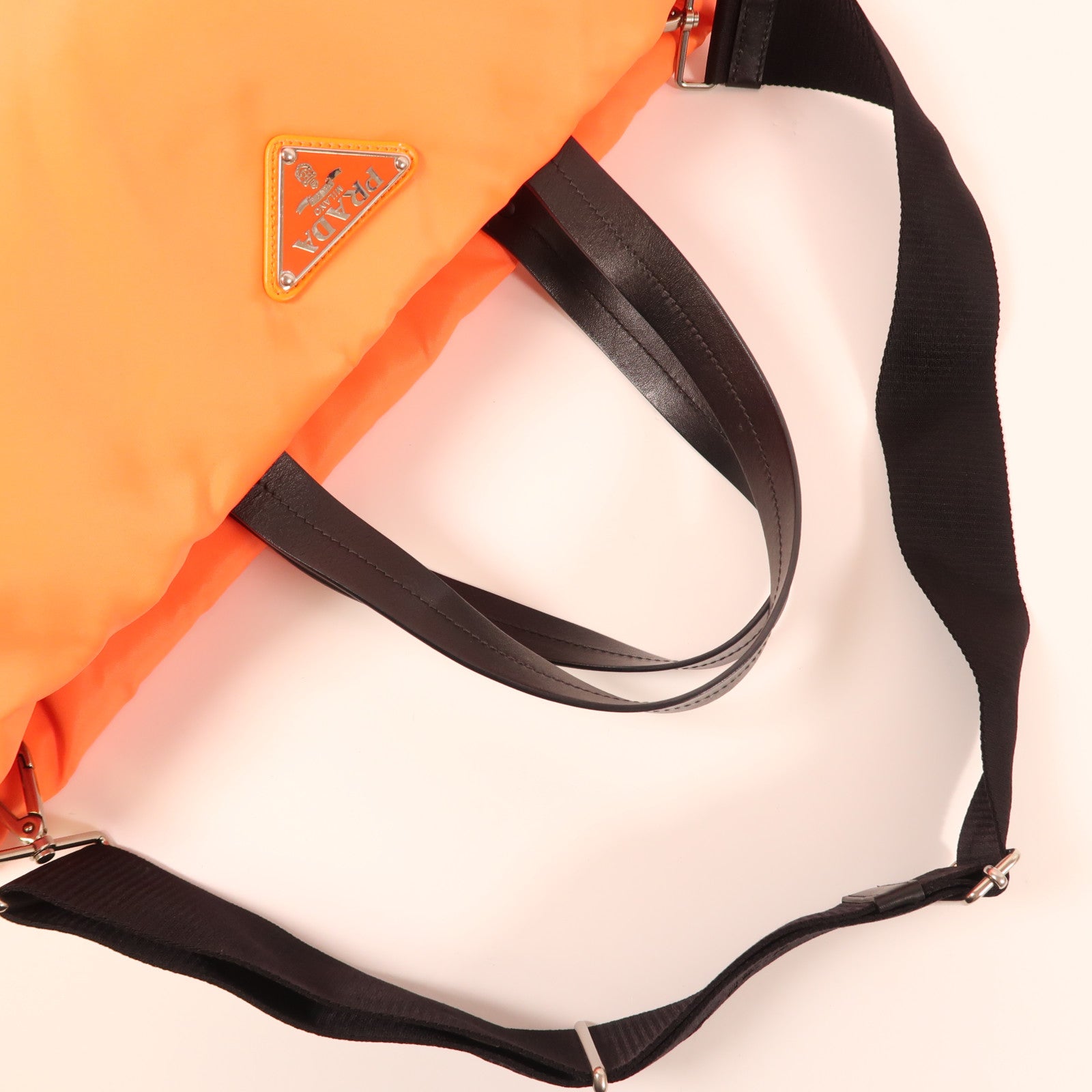 PRADA 尼龍Hand Bag銀扣手挽肩背兩用袋