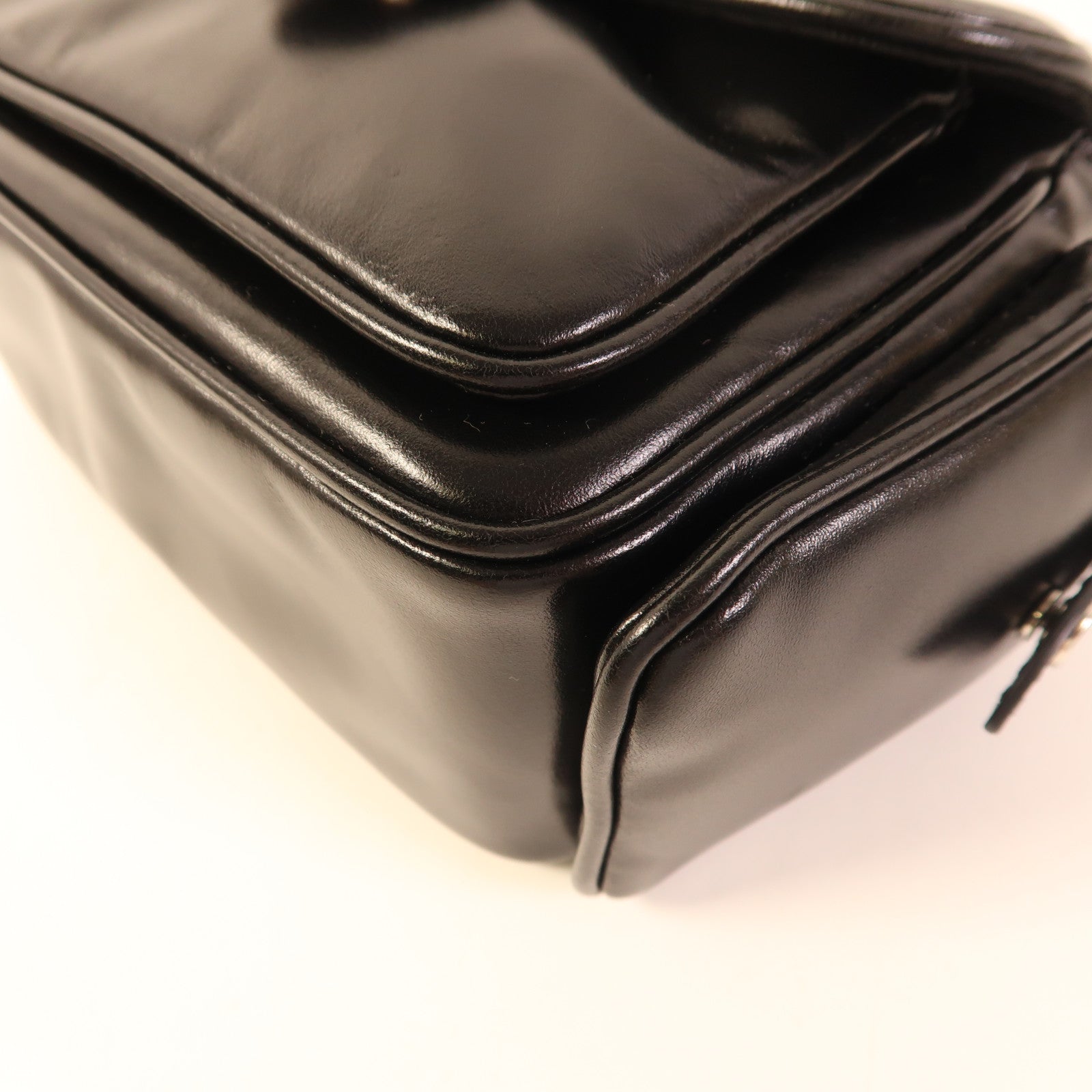 LOUIS VUITTON 牛皮皮革Cargo Wearable Wallet銀扣肩背袋
