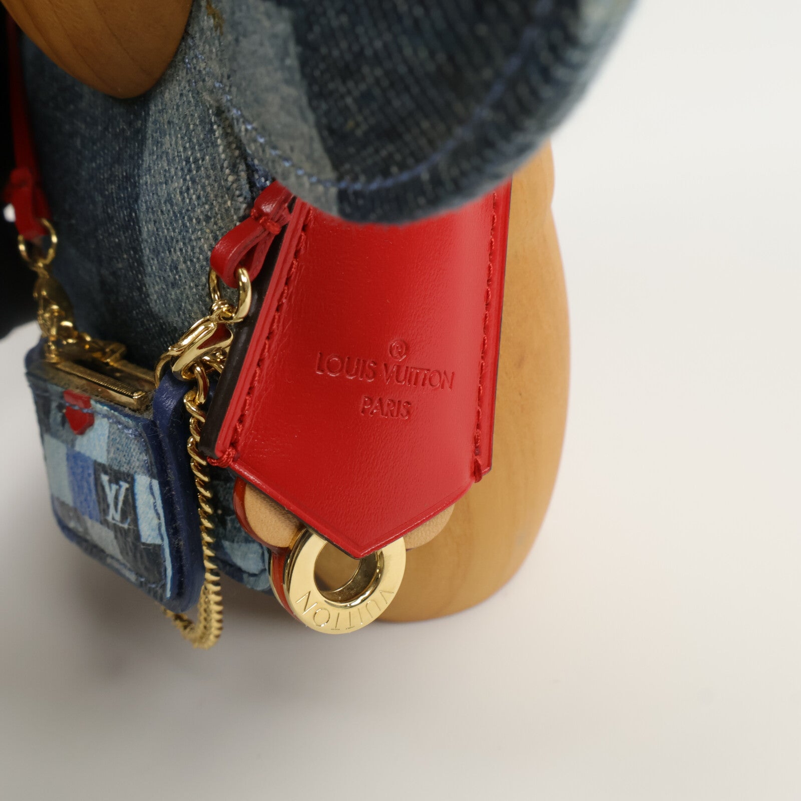 LOUIS VUITTON 牛仔布Vivienne Patchwork Doll公仔