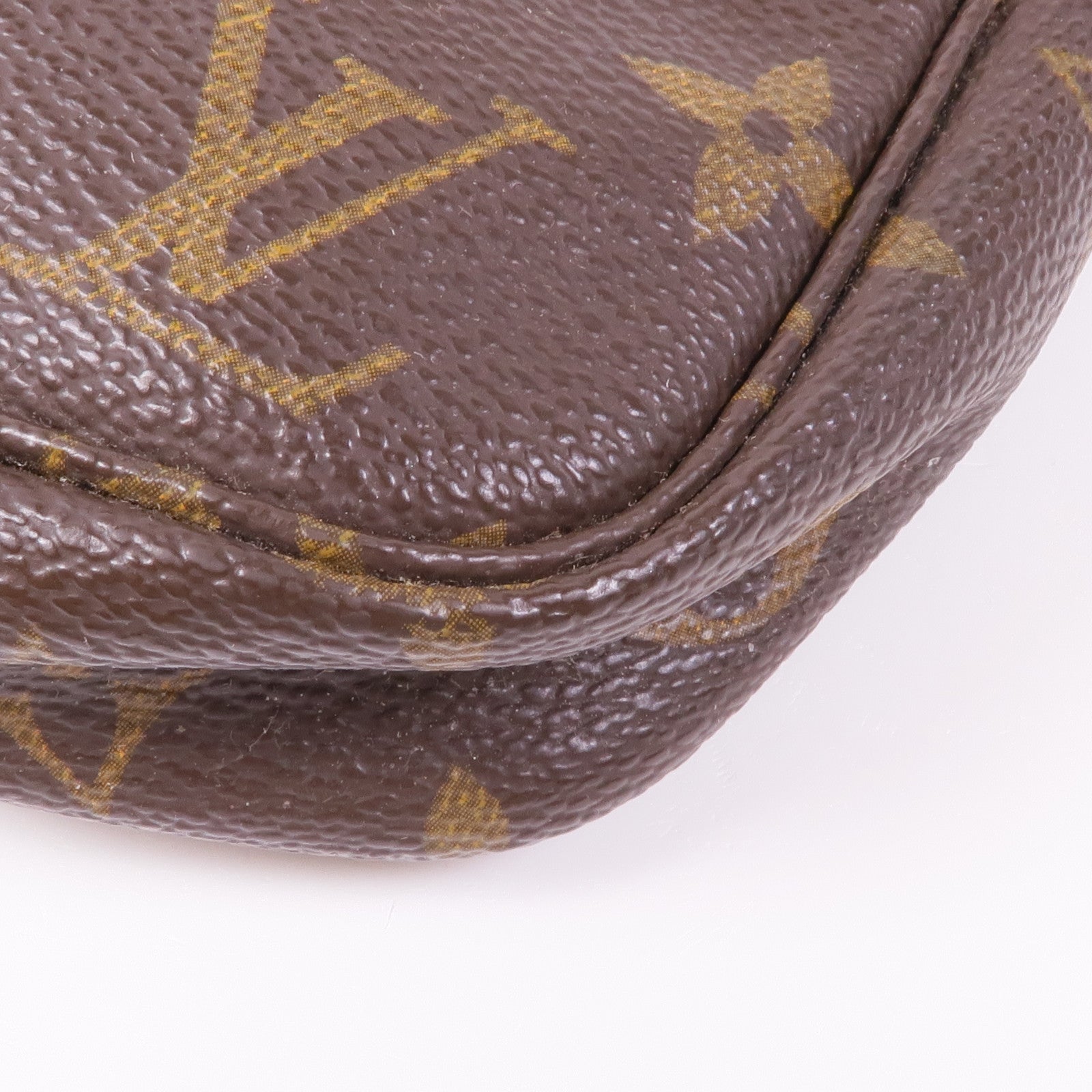 LOUIS VUITTON Monogram Pochette Accessoires金扣手挽袋棕色