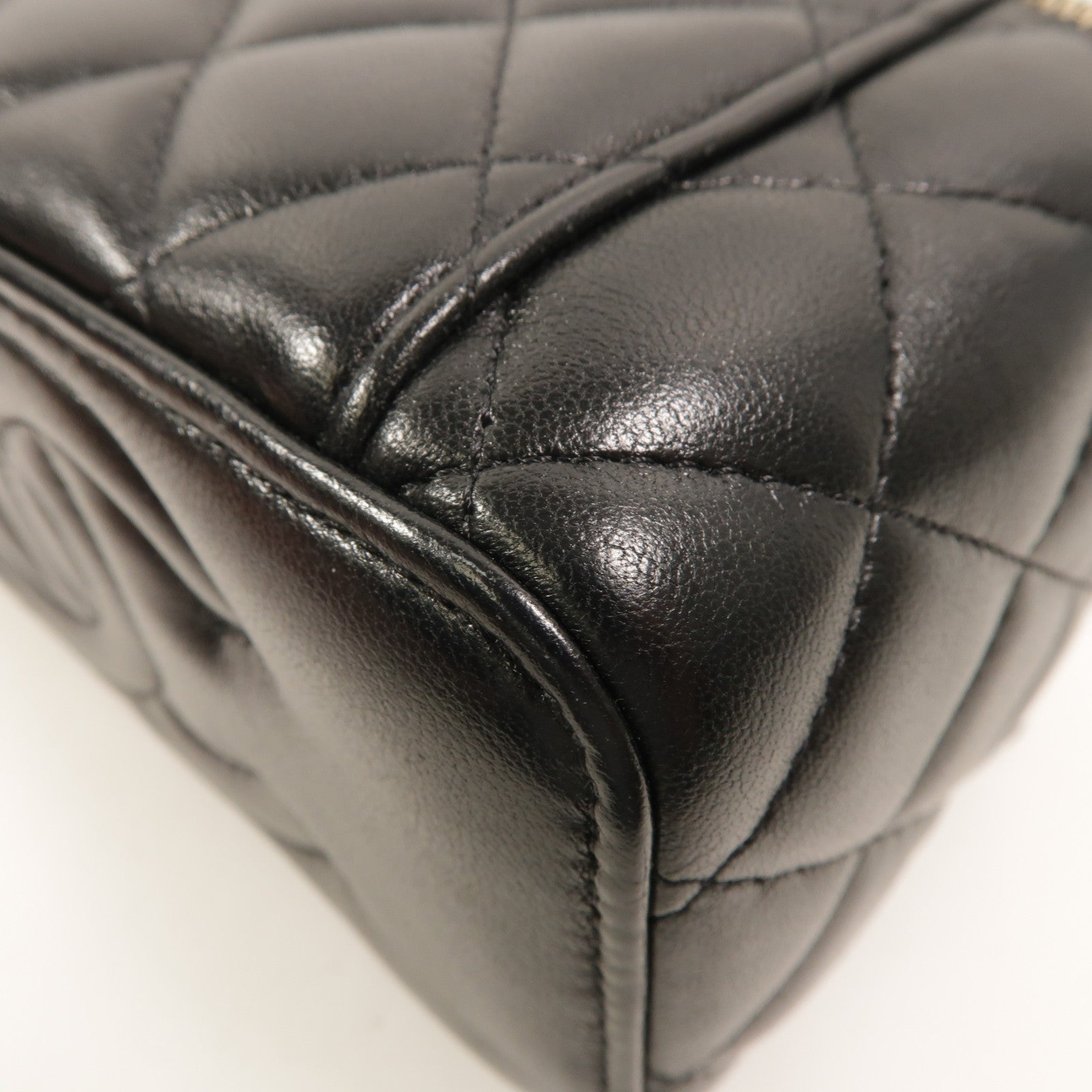 CHANEL 羊皮皮革Vanity Case鏈帶肩背袋