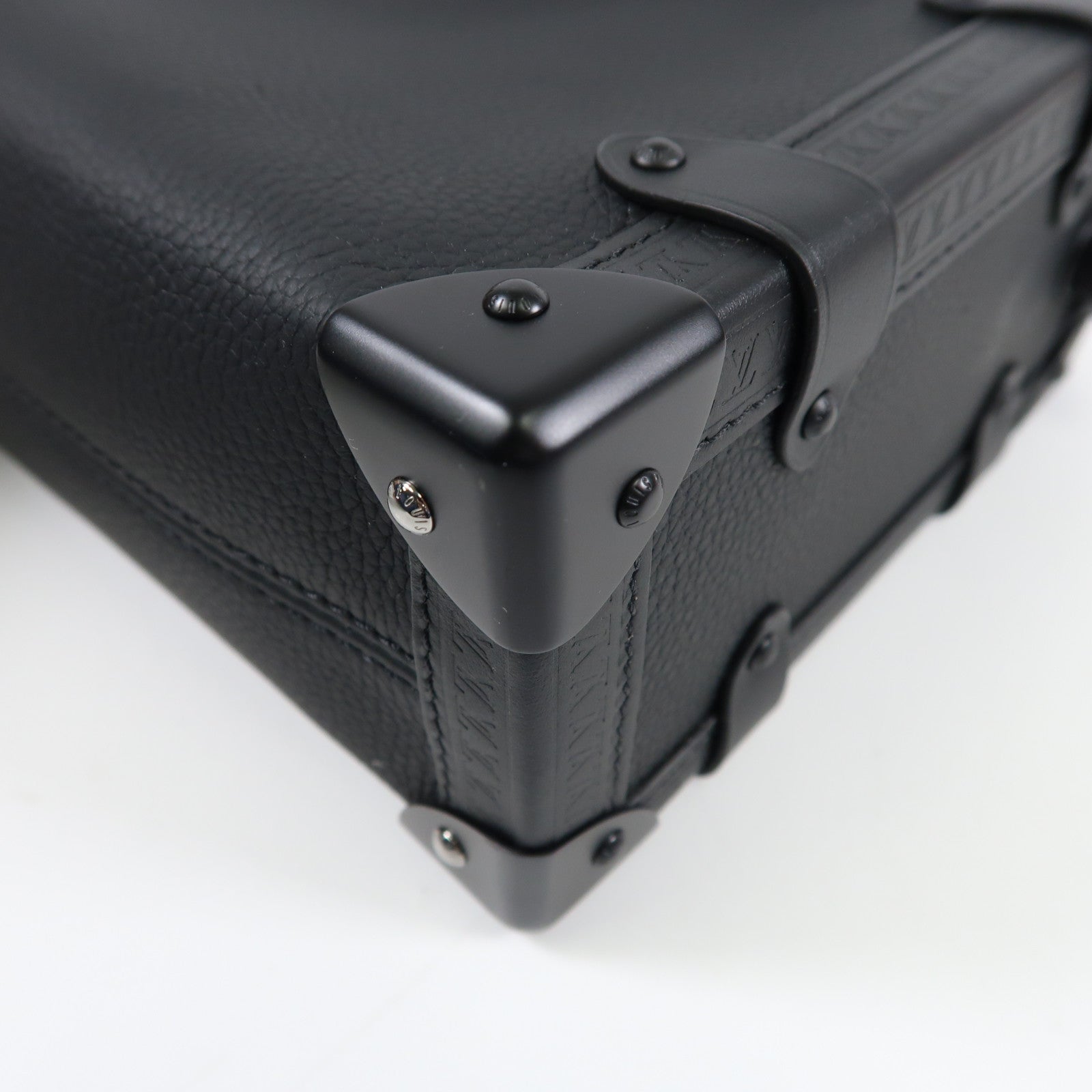 LOUIS VUITTON 牛皮皮革Side Trunk MM黑扣手挽肩背兩用袋