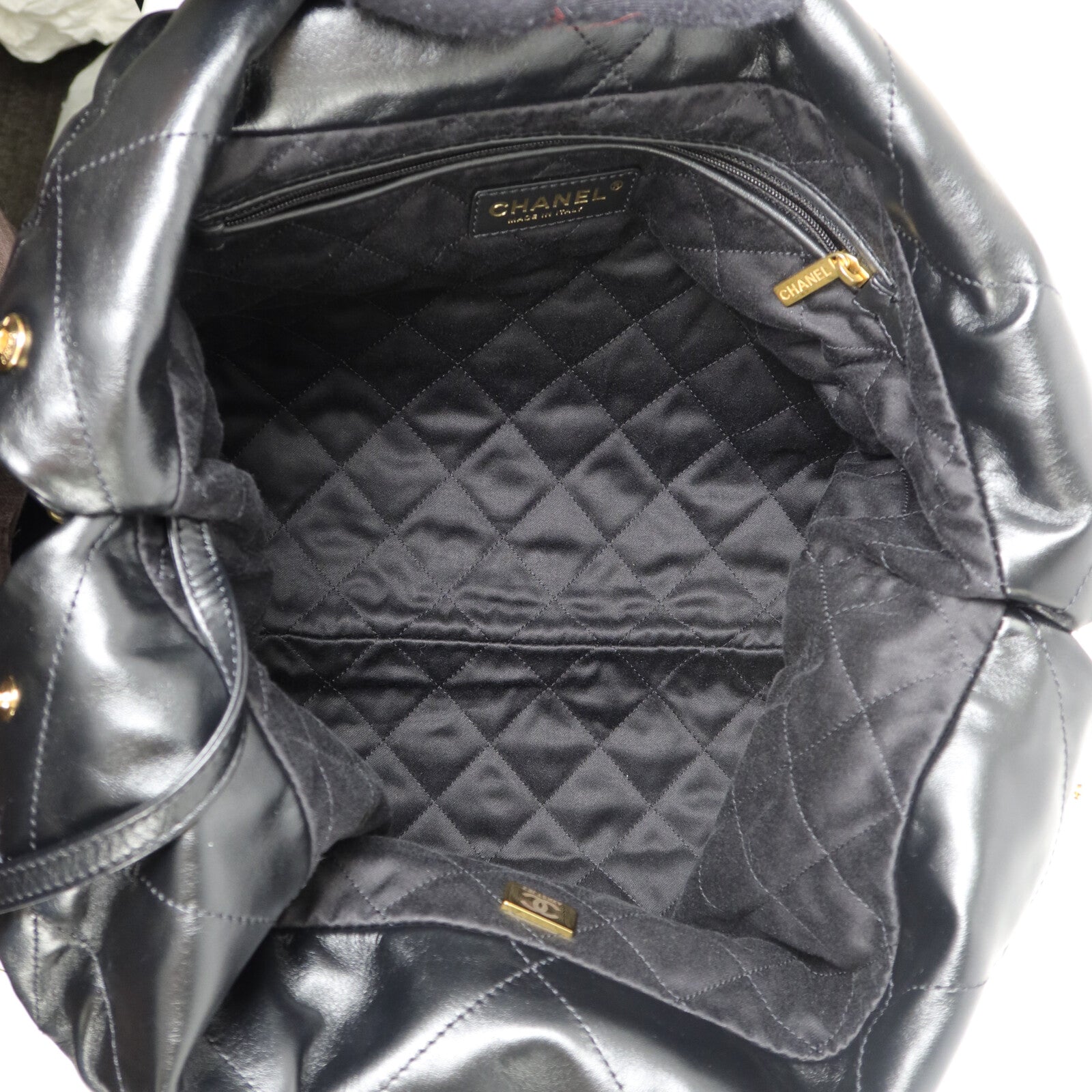 CHANEL 牛皮皮革C22 Medium鏈帶肩背袋