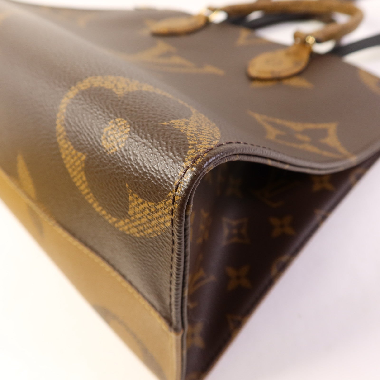 LOUIS VUITTON Monogram Giant On The Go MM金扣手挽肩背兩用袋