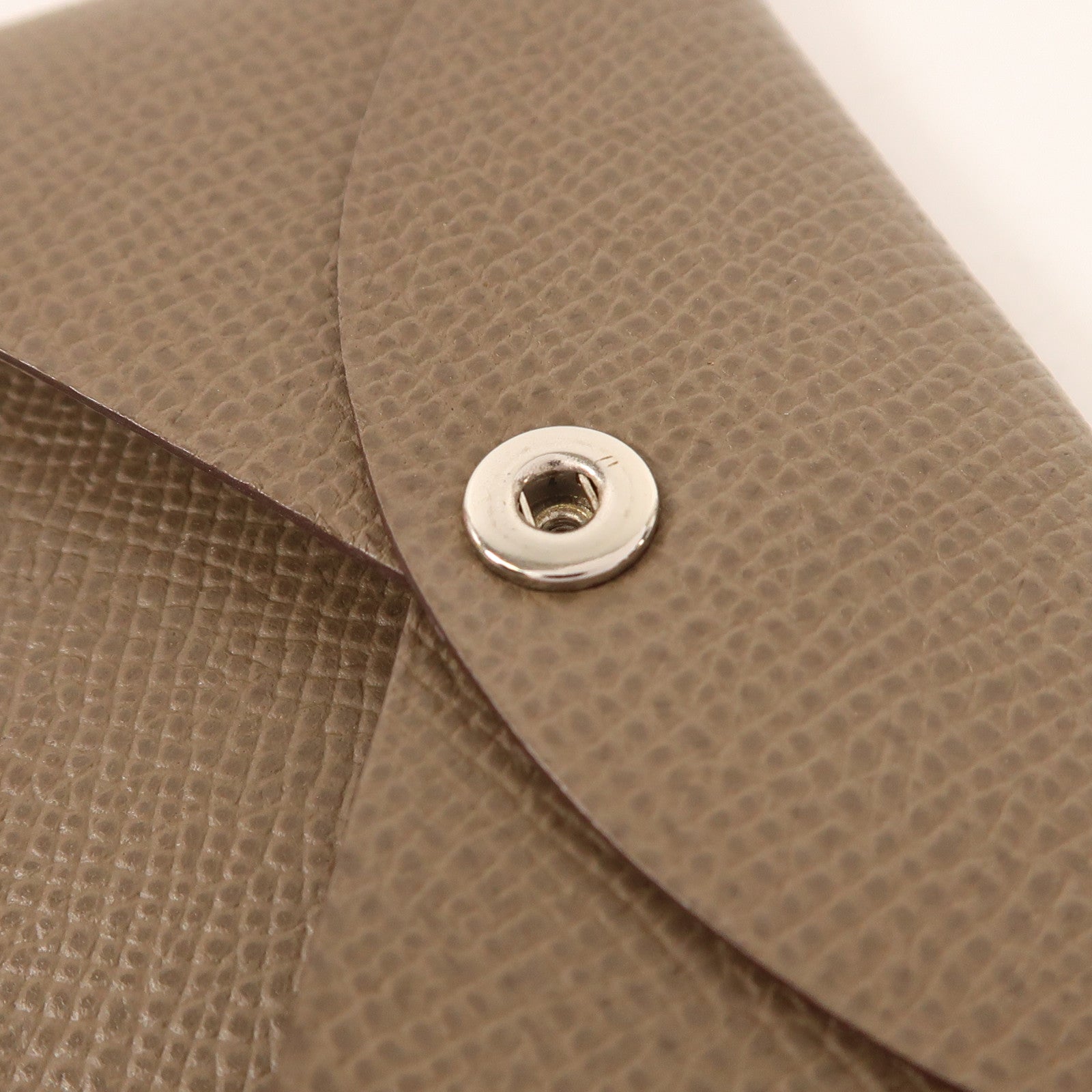 HERMES Epsom皮革Calvi銀扣卡片套Etoupe