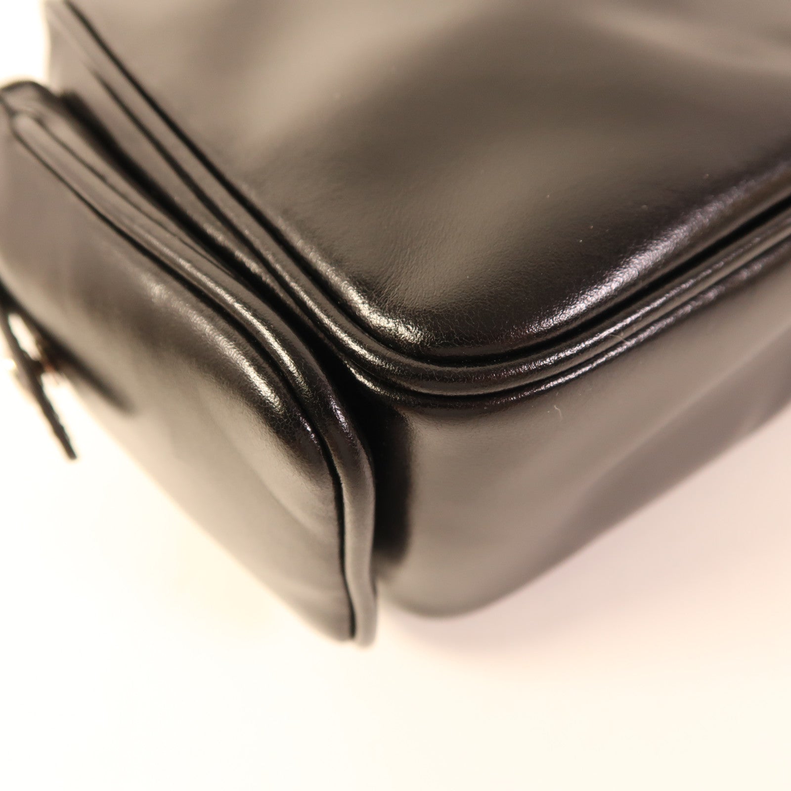 LOUIS VUITTON 牛皮皮革Cargo Wearable Wallet銀扣肩背袋