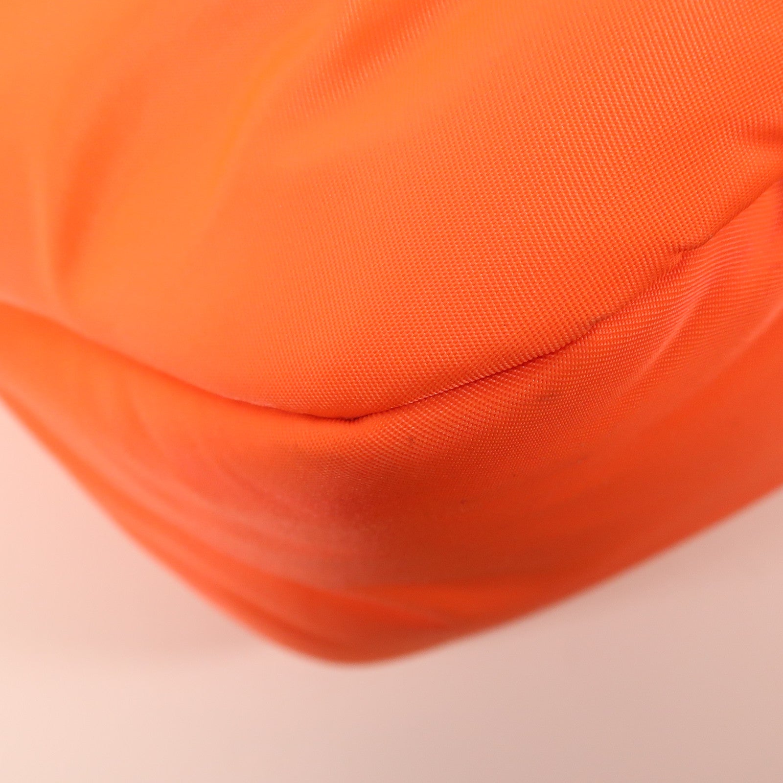 PRADA 尼龍Hand Bag銀扣手挽肩背兩用袋