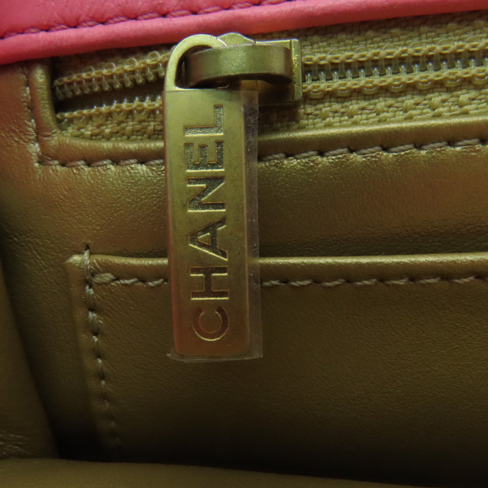 CHANEL 【清倉大減價】菱格羊皮皮格Chain Shoulder金扣鏈帶肩背袋粉紅色