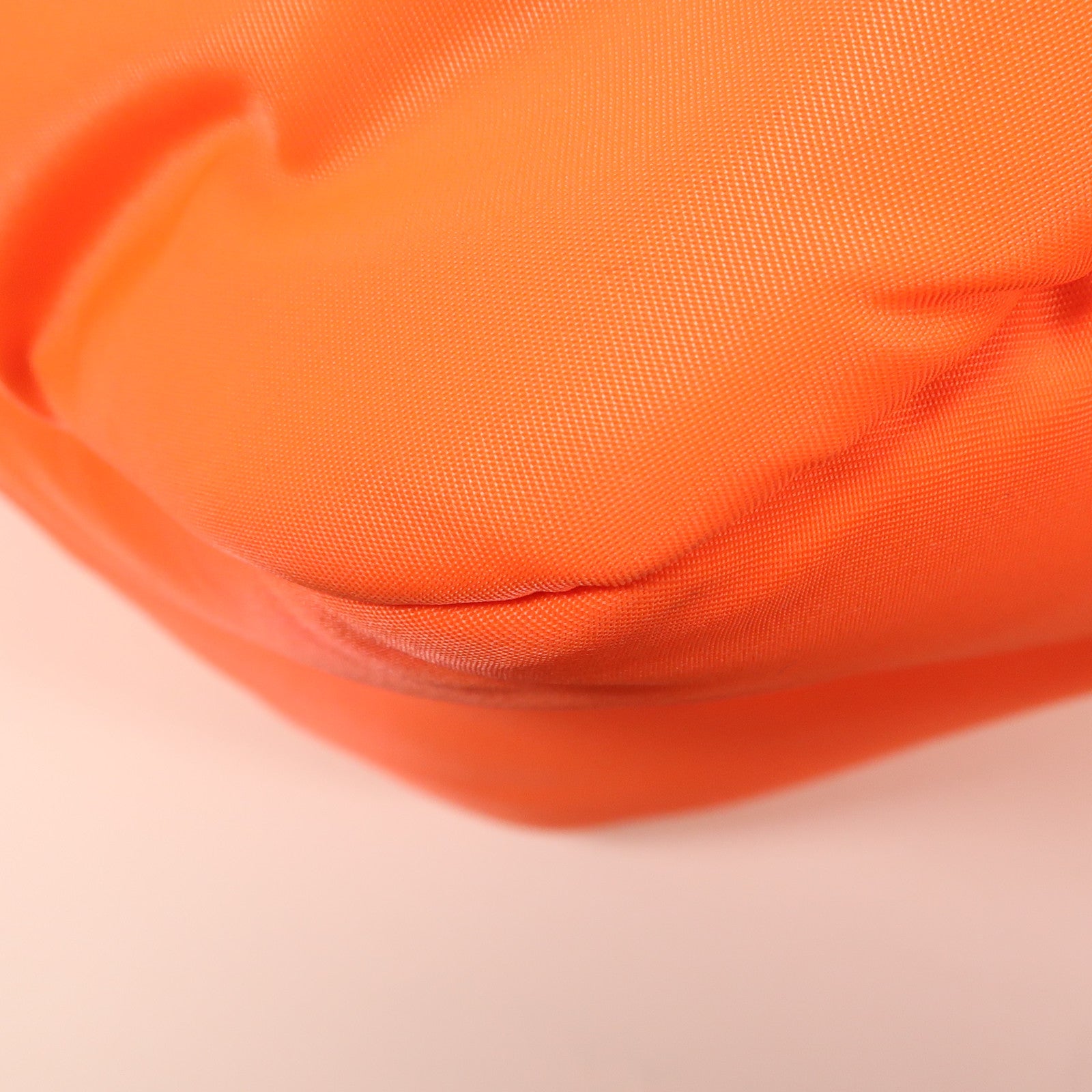 PRADA 尼龍Hand Bag銀扣手挽肩背兩用袋