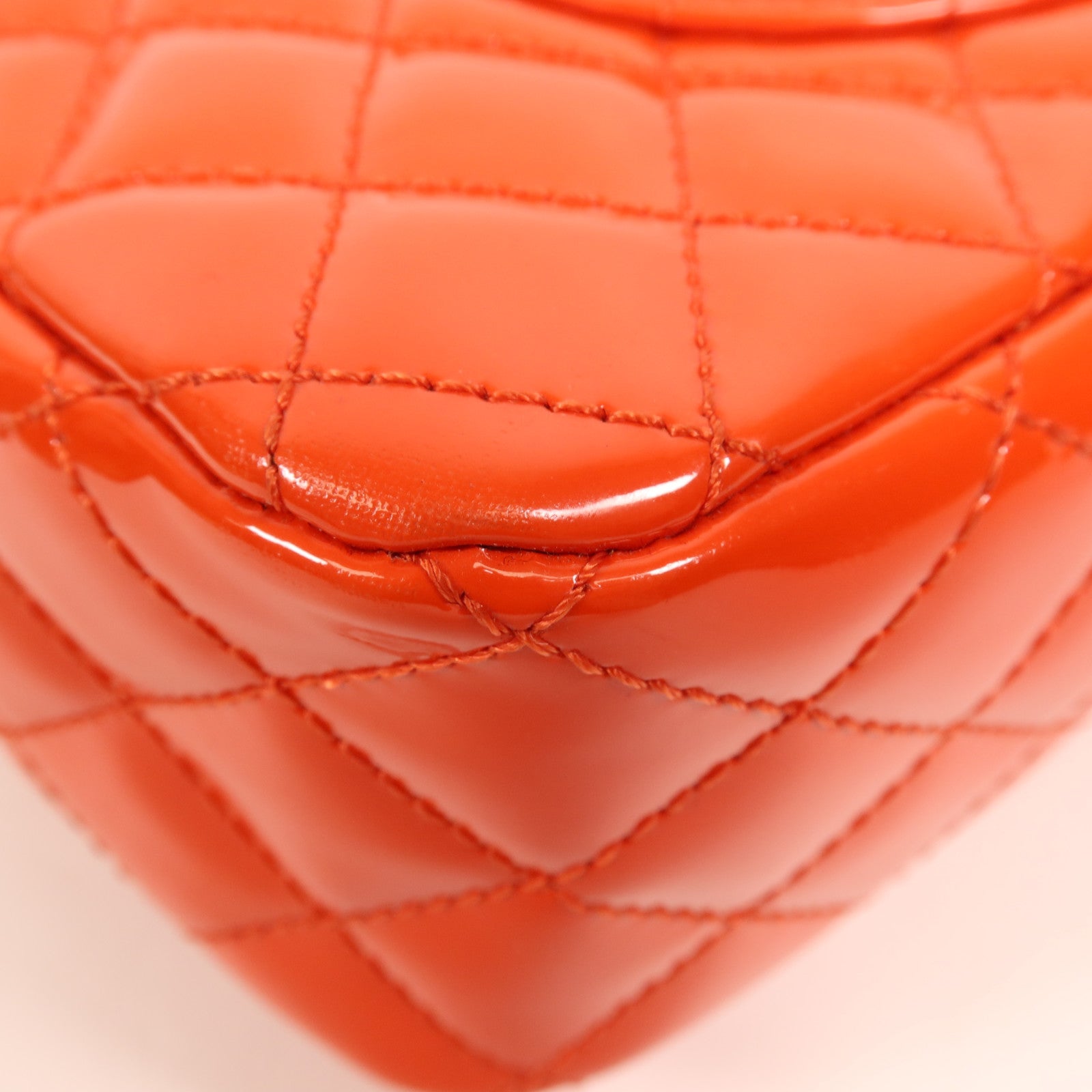 CHANEL 漆皮皮革Chain Shoulder金扣鏈帶肩背袋