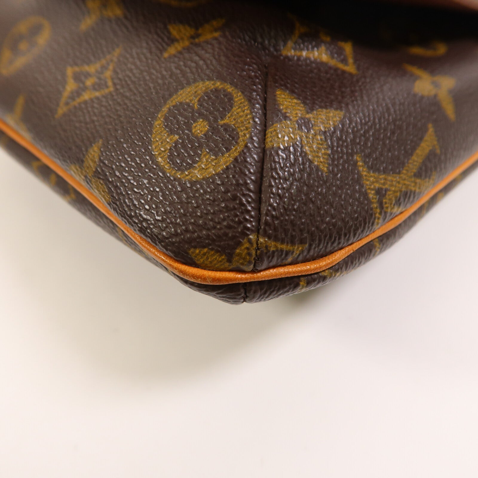 LOUIS VUITTON Monogram Musette Salsa Short金扣肩背袋