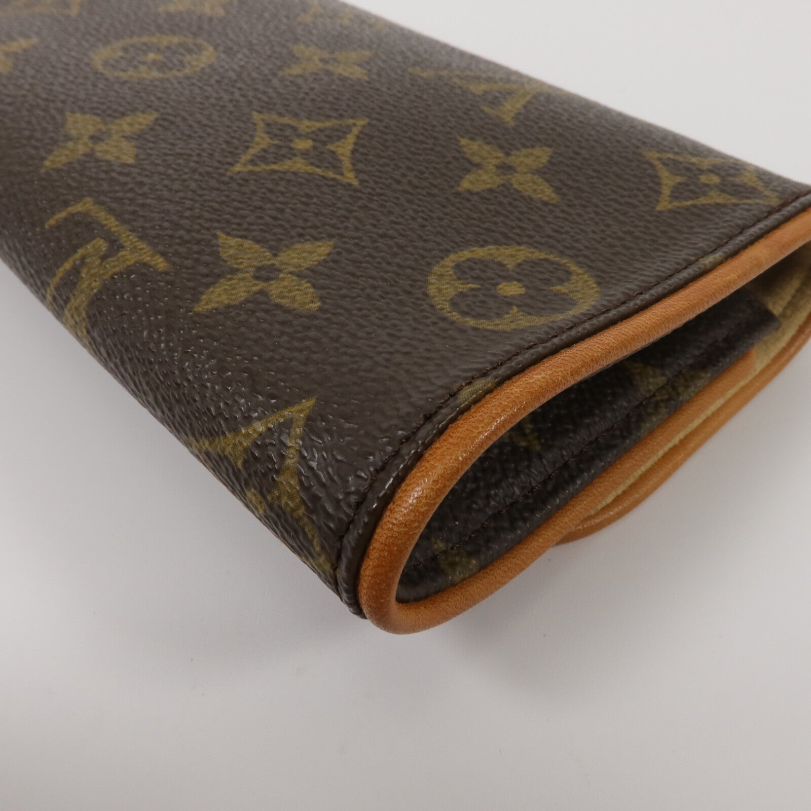 LOUIS VUITTON Monogram Pochette Twin PM金扣肩背袋