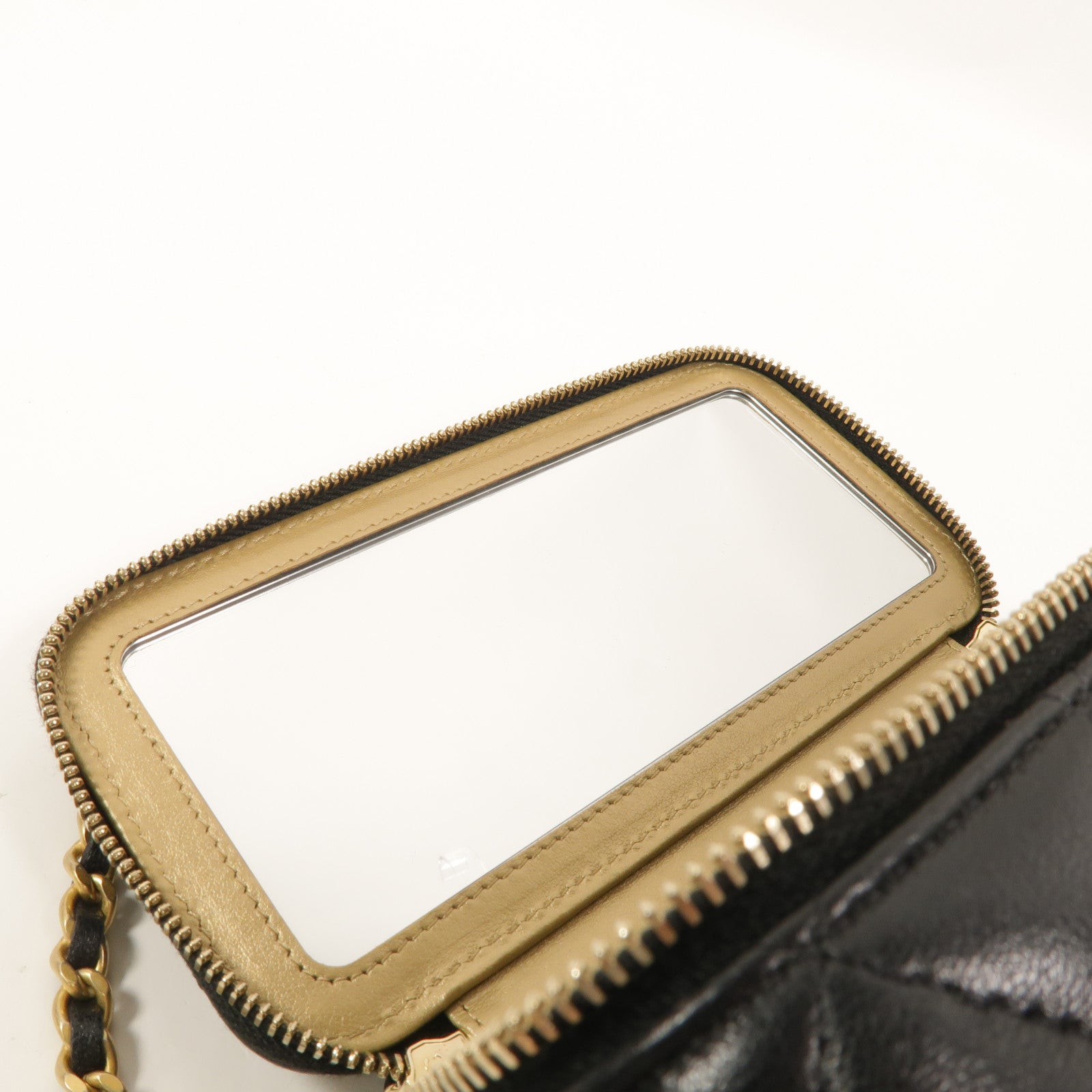 CHANEL 羊皮皮革Vanity Case鏈帶肩背袋
