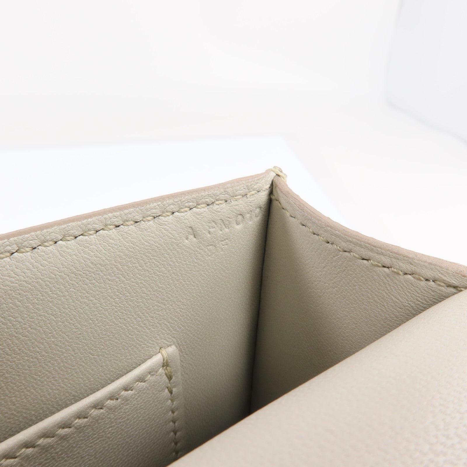 HERMES 【激減優惠】Chevre皮革Mini Verrou銀扣肩背包