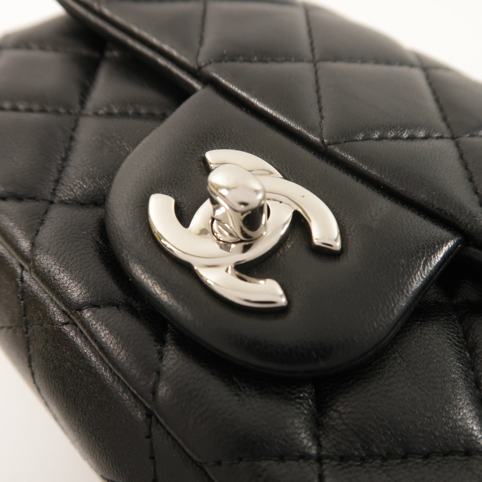 CHANEL 羊皮皮革Mini Flap Bag銀扣鏈帶肩背袋