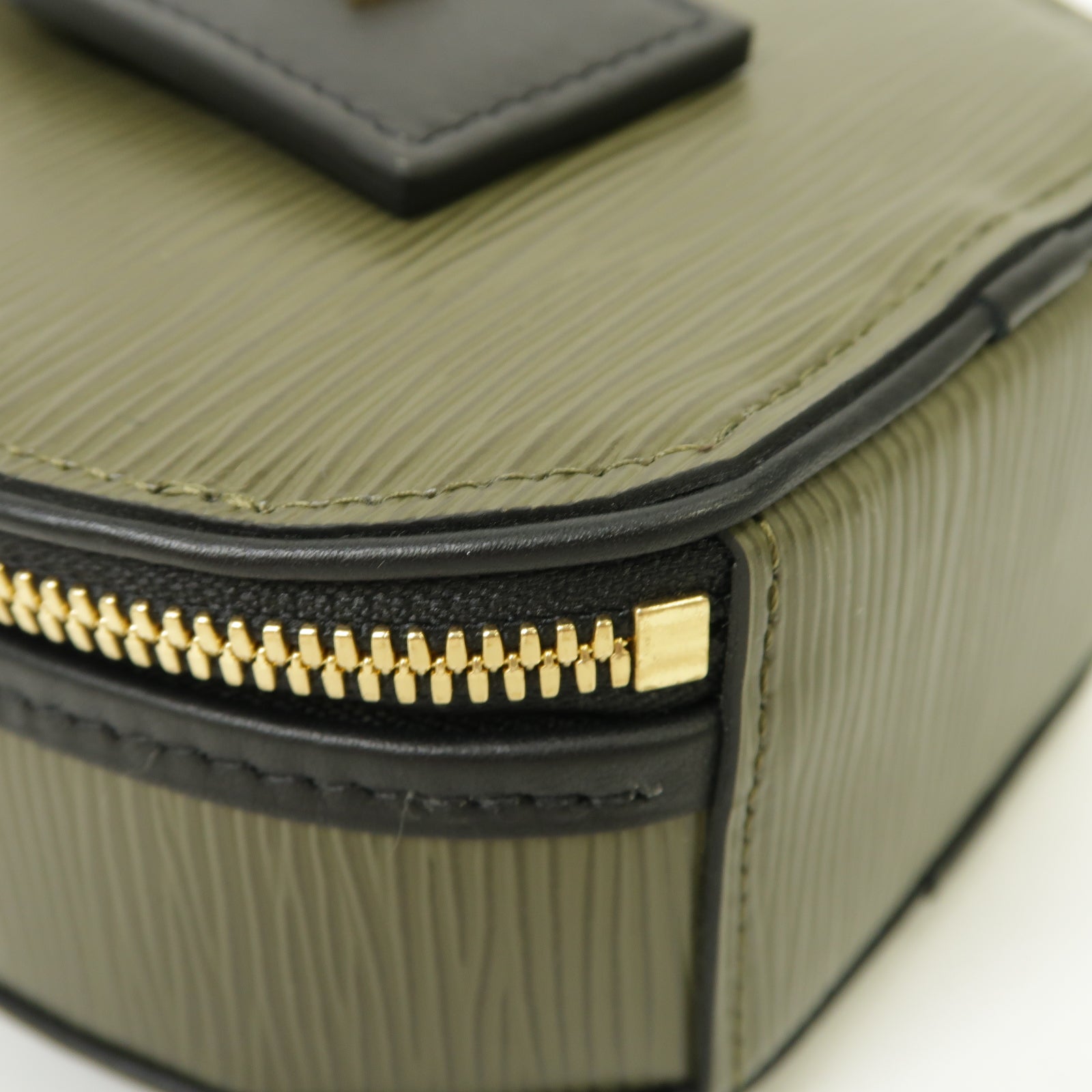LOUIS VUITTON 【激減優惠】Epi Boite Chapeau金扣肩背袋深綠色/黑色