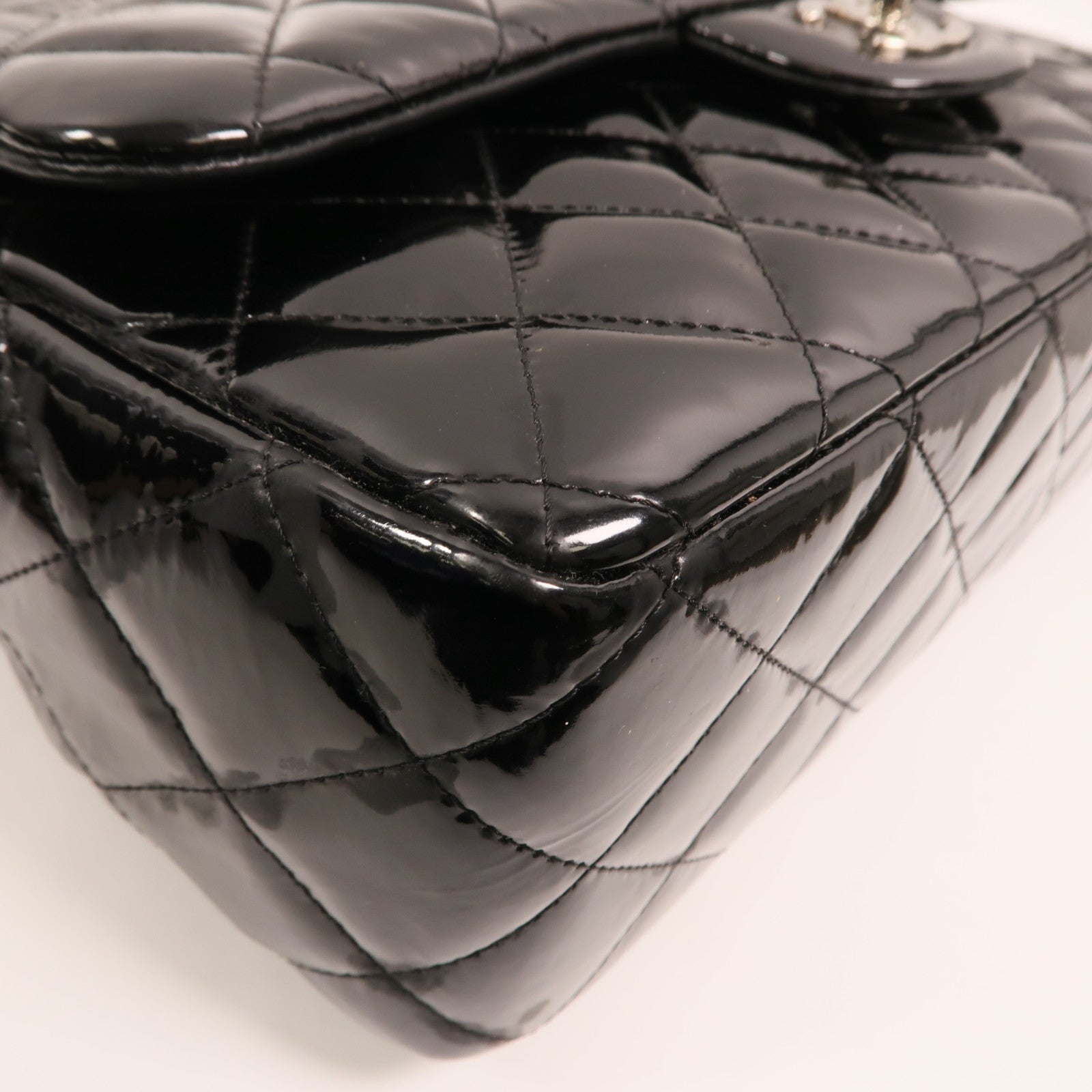 CHANEL 漆皮皮革Large Classic銀扣鏈帶肩背袋