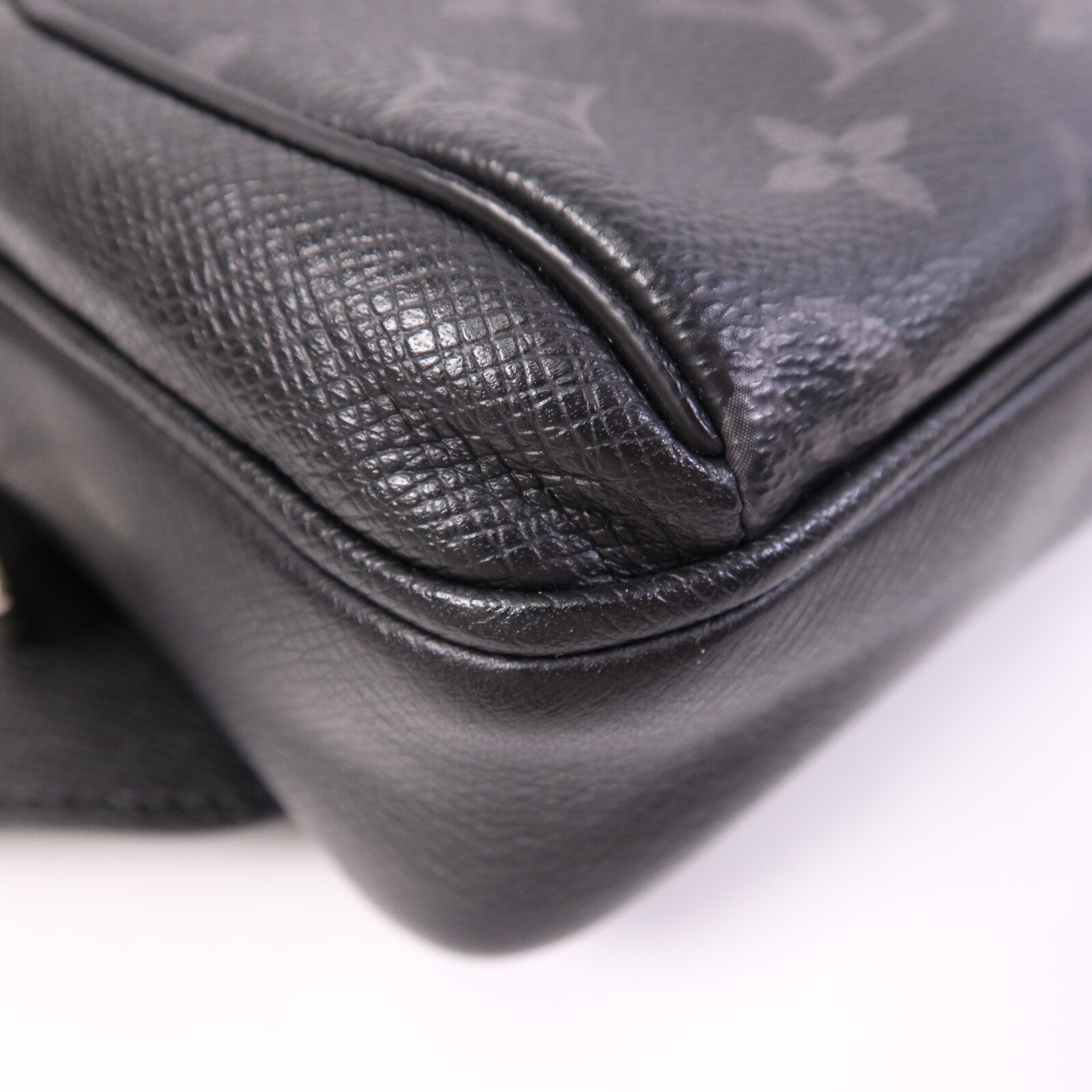 LOUIS VUITTON Monogram Eclipse Outdoor PM銀扣肩背袋