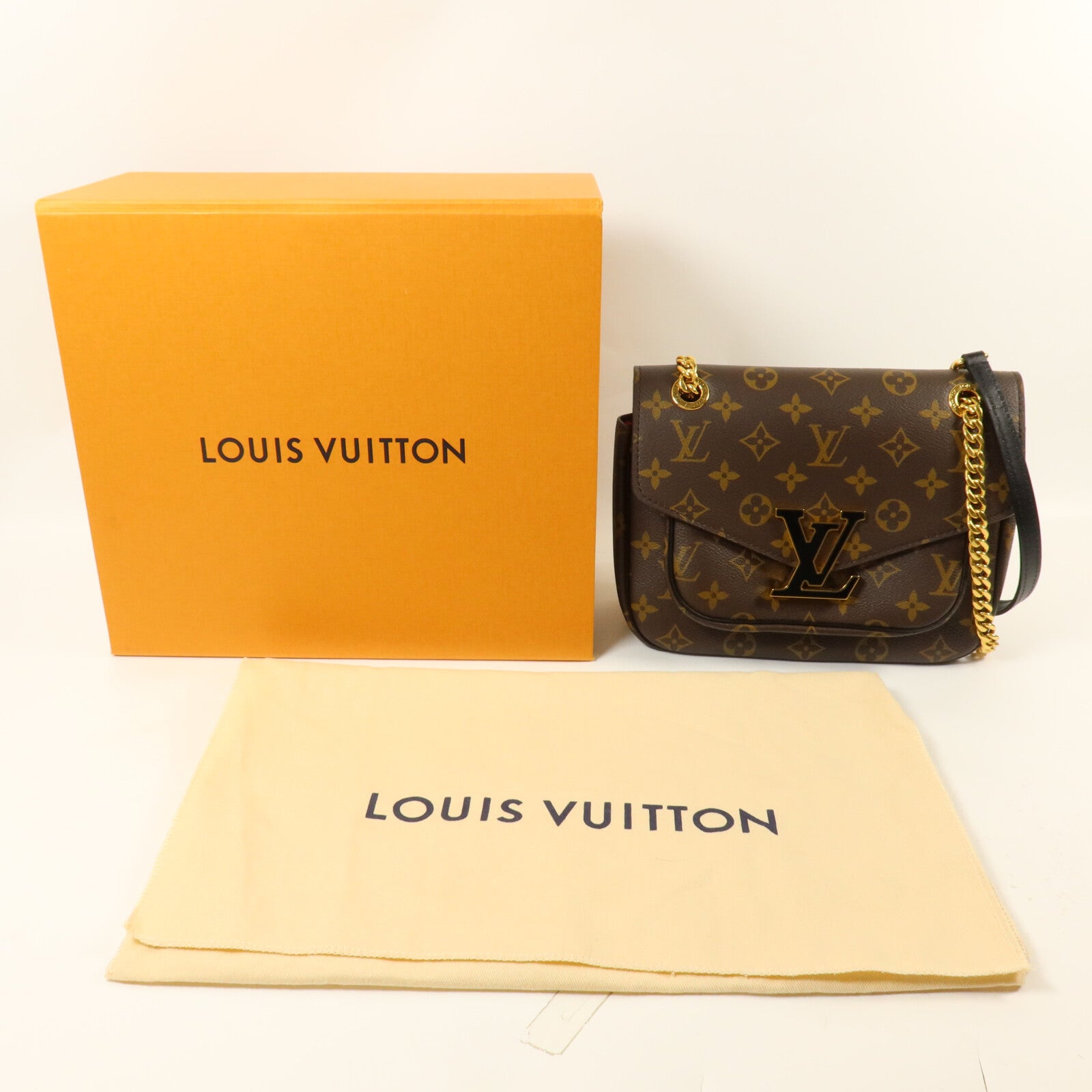 LOUIS VUITTON Monogram Passy鏈帶肩背袋