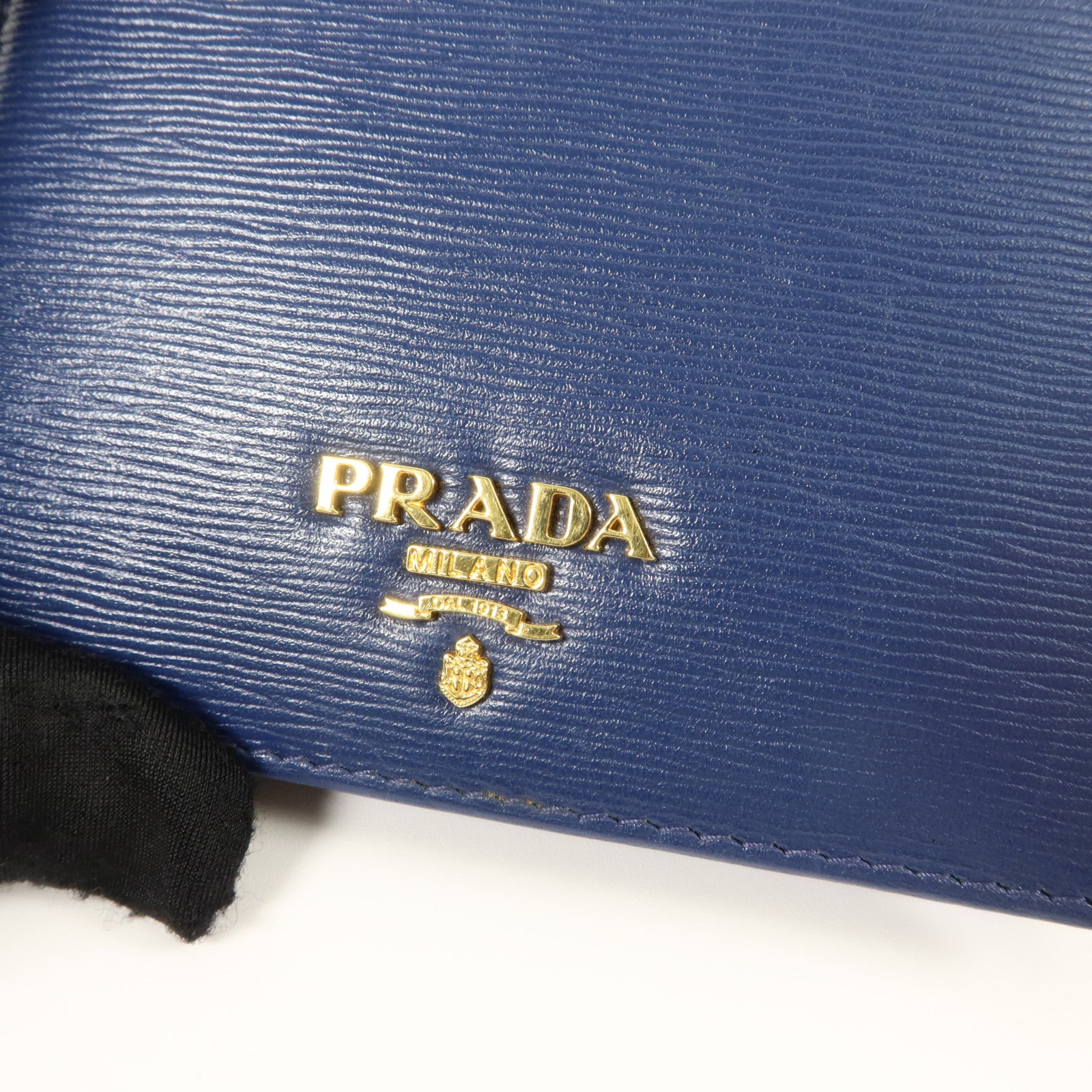 PRADA 牛皮皮革Bifold Wallet金扣錢包