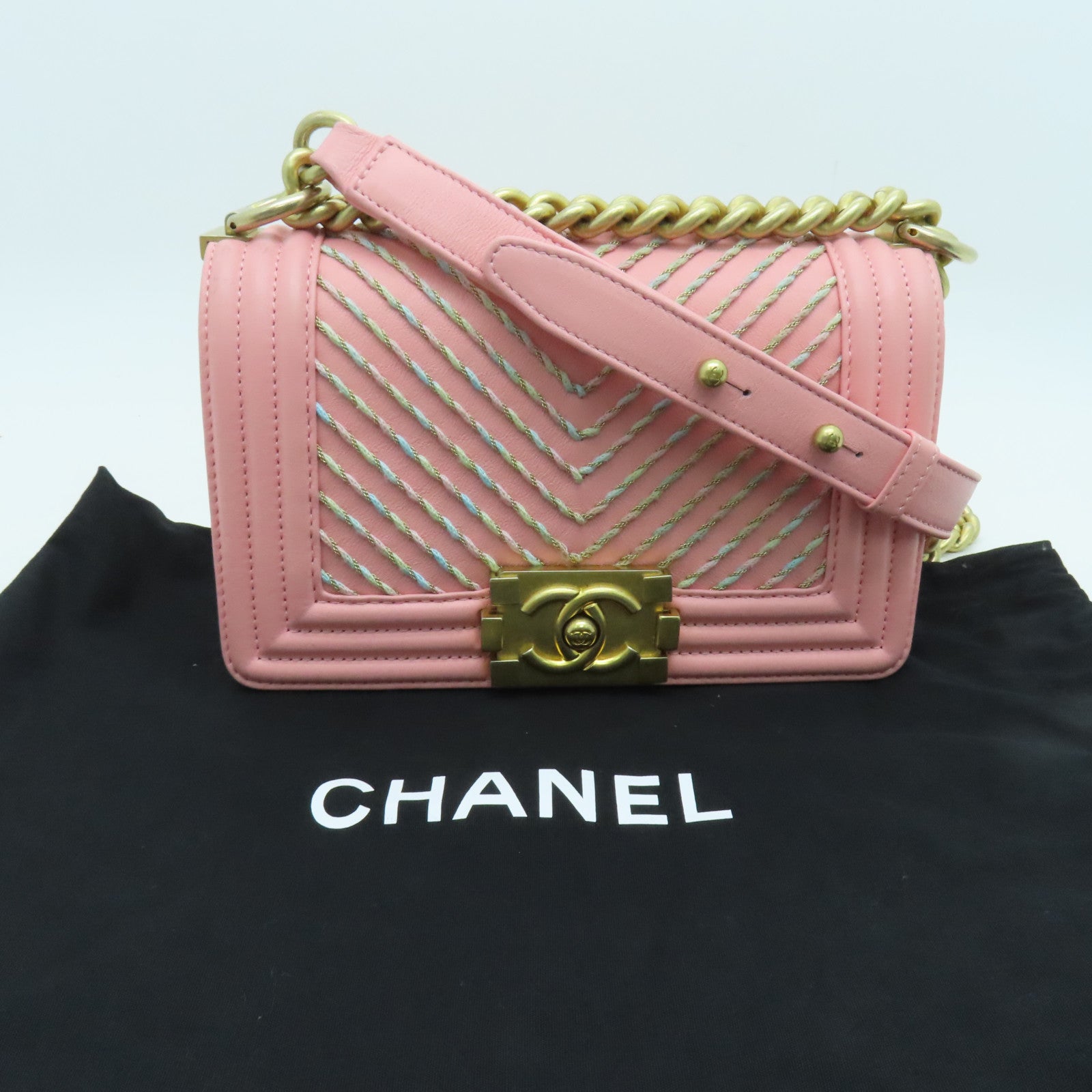 CHANEL 斜纹牛皮皮革Boy 20cm金扣肩背袋粉红色