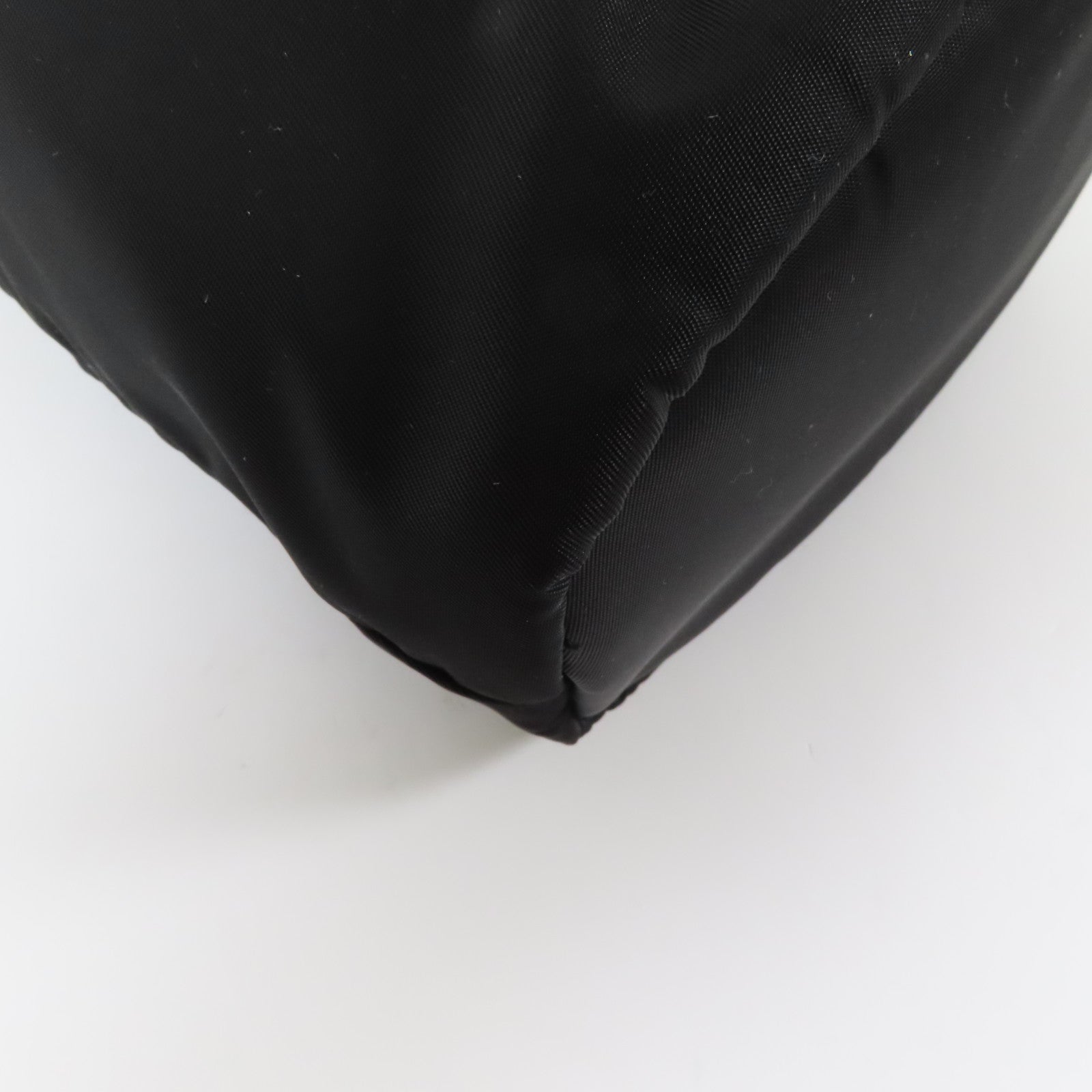 PRADA 尼龍Re-Nylon pouch銀扣手拿包